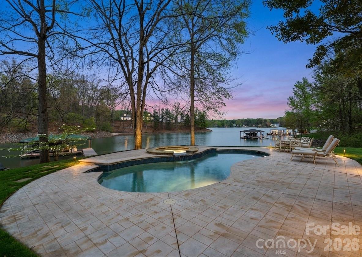 141 Grand Bay Drive — Mooresville