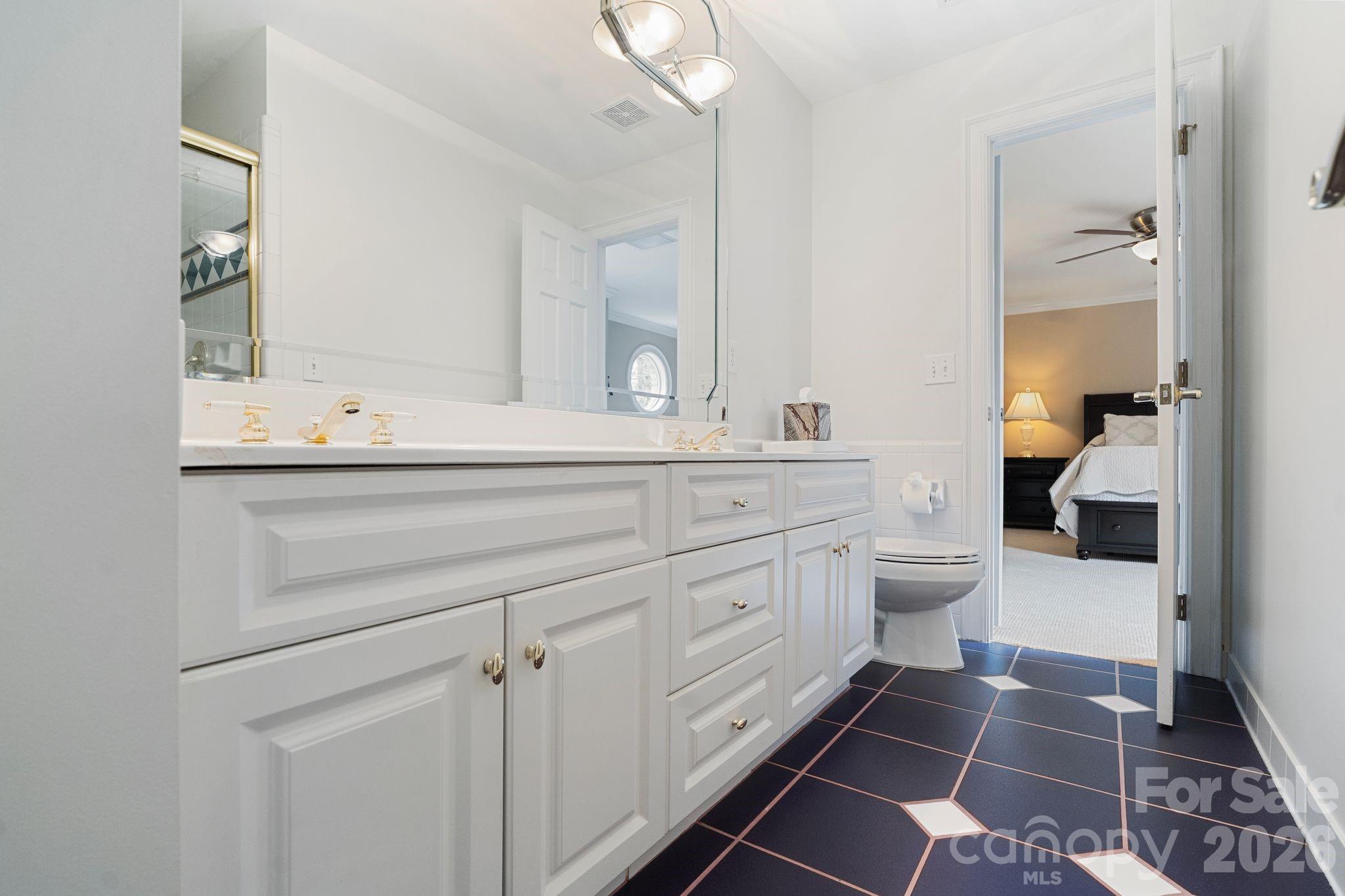 141 Grand Bay Drive — Mooresville