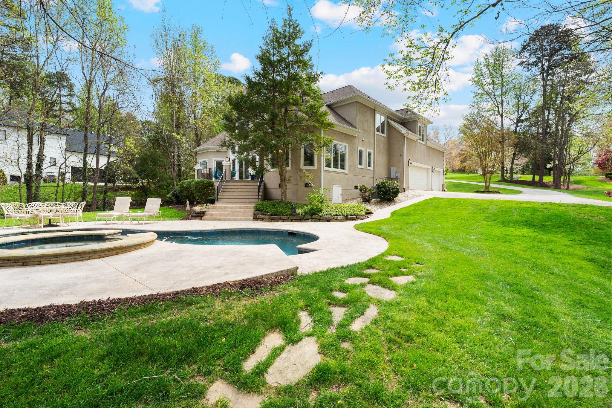 141 Grand Bay Drive — Mooresville
