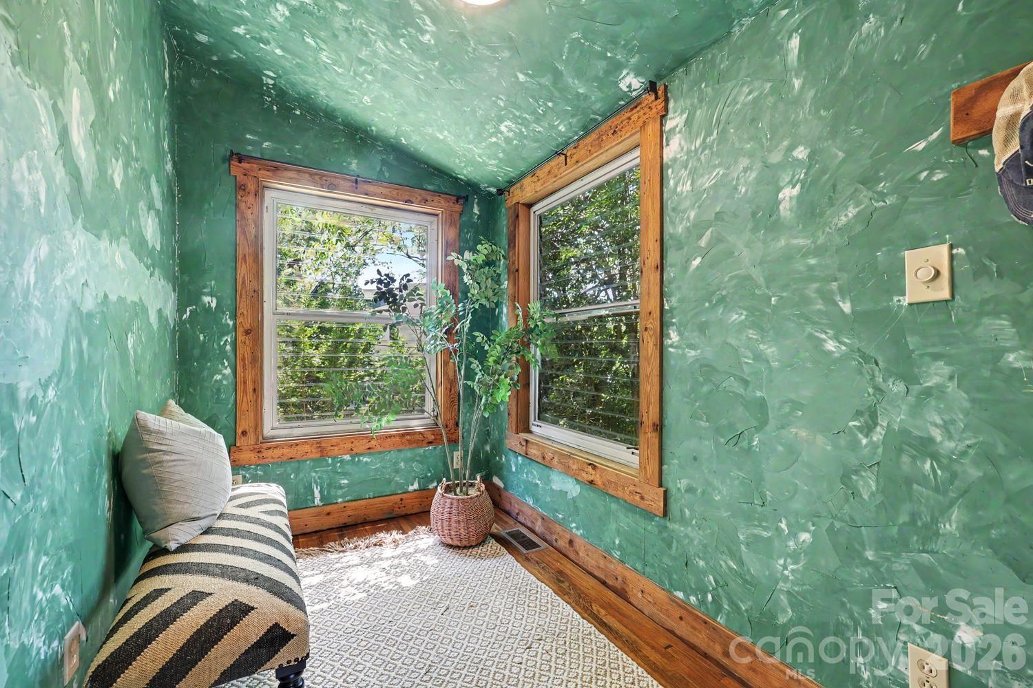 1012 E 35th Street — Charlotte