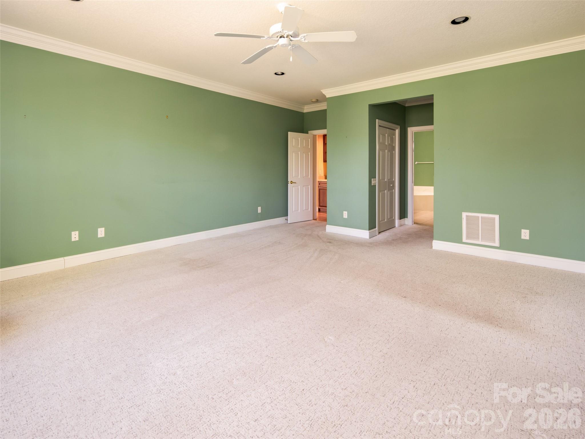 124 Towne Place Drive — Hendersonville