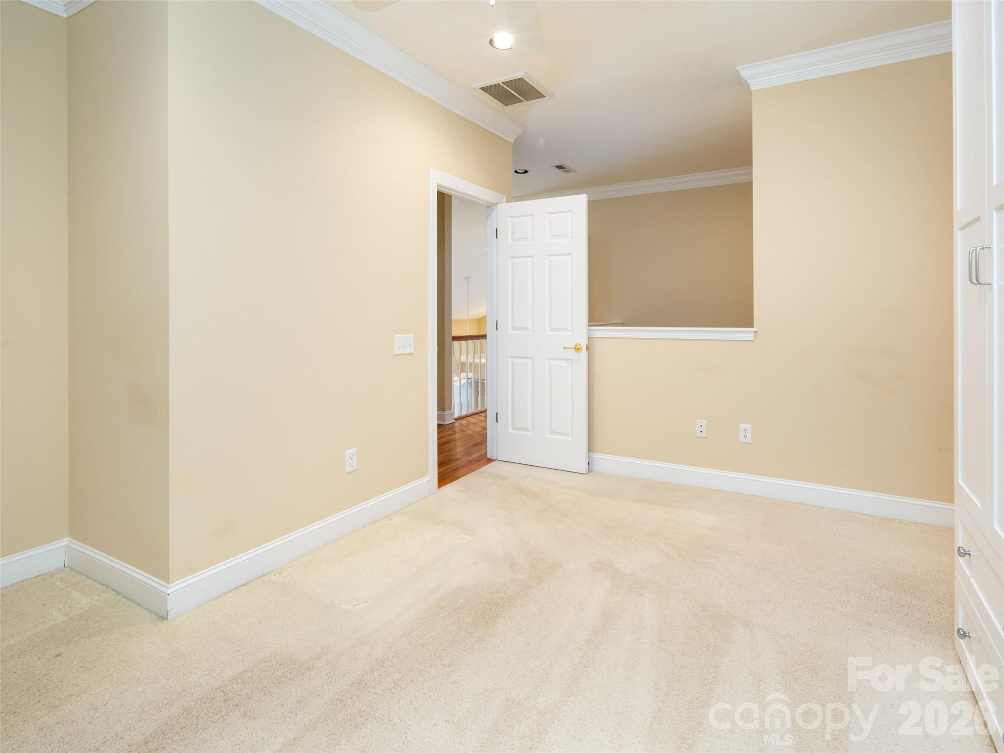 124 Towne Place Drive — Hendersonville