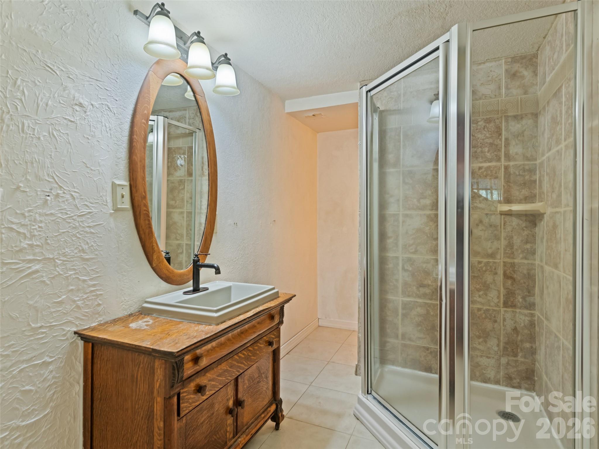 838 Hidden Valley Road — Clyde
