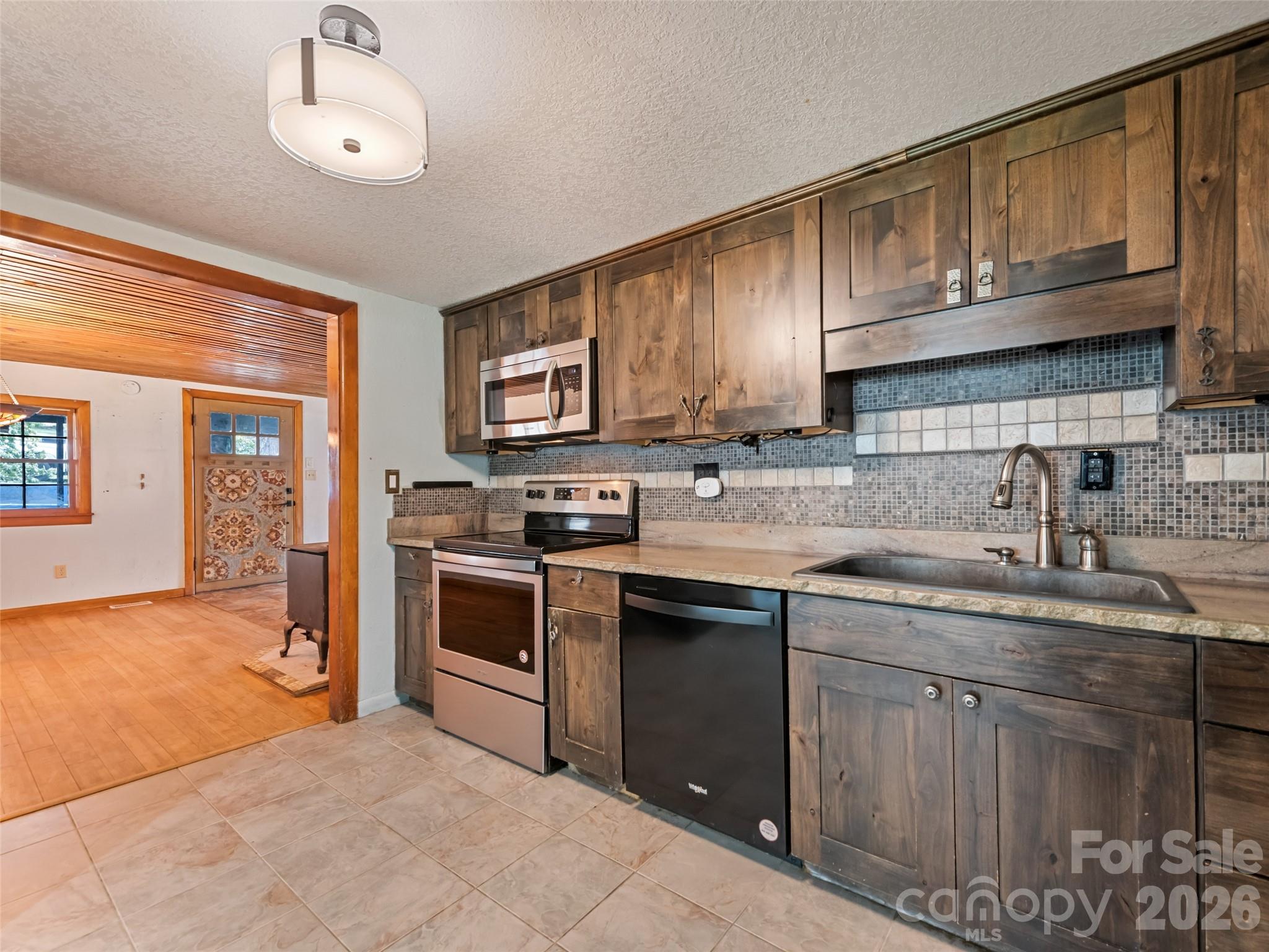 838 Hidden Valley Road — Clyde