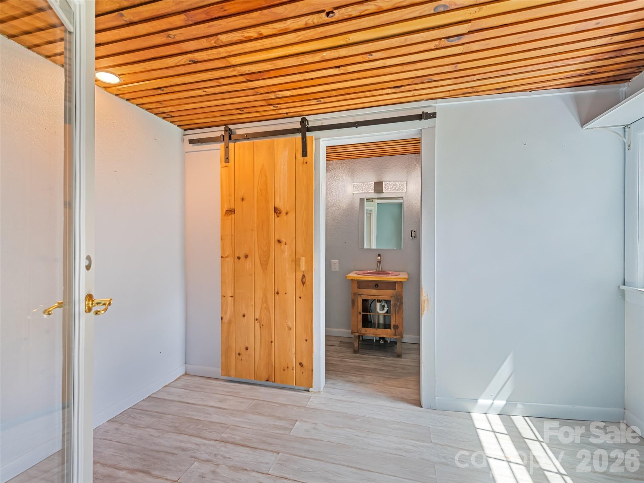 838 Hidden Valley Road — Clyde