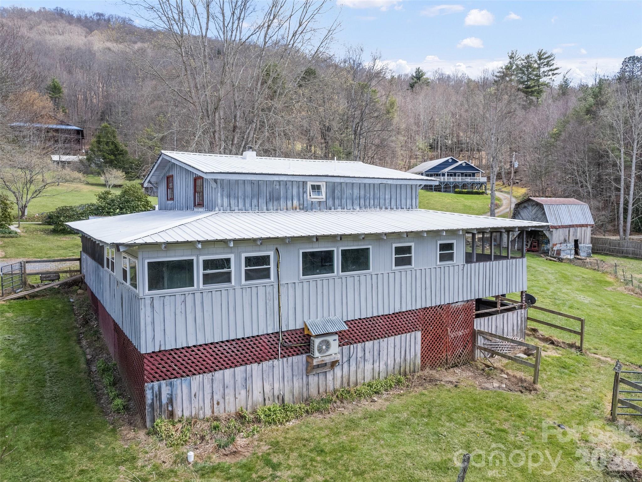 838 Hidden Valley Road — Clyde
