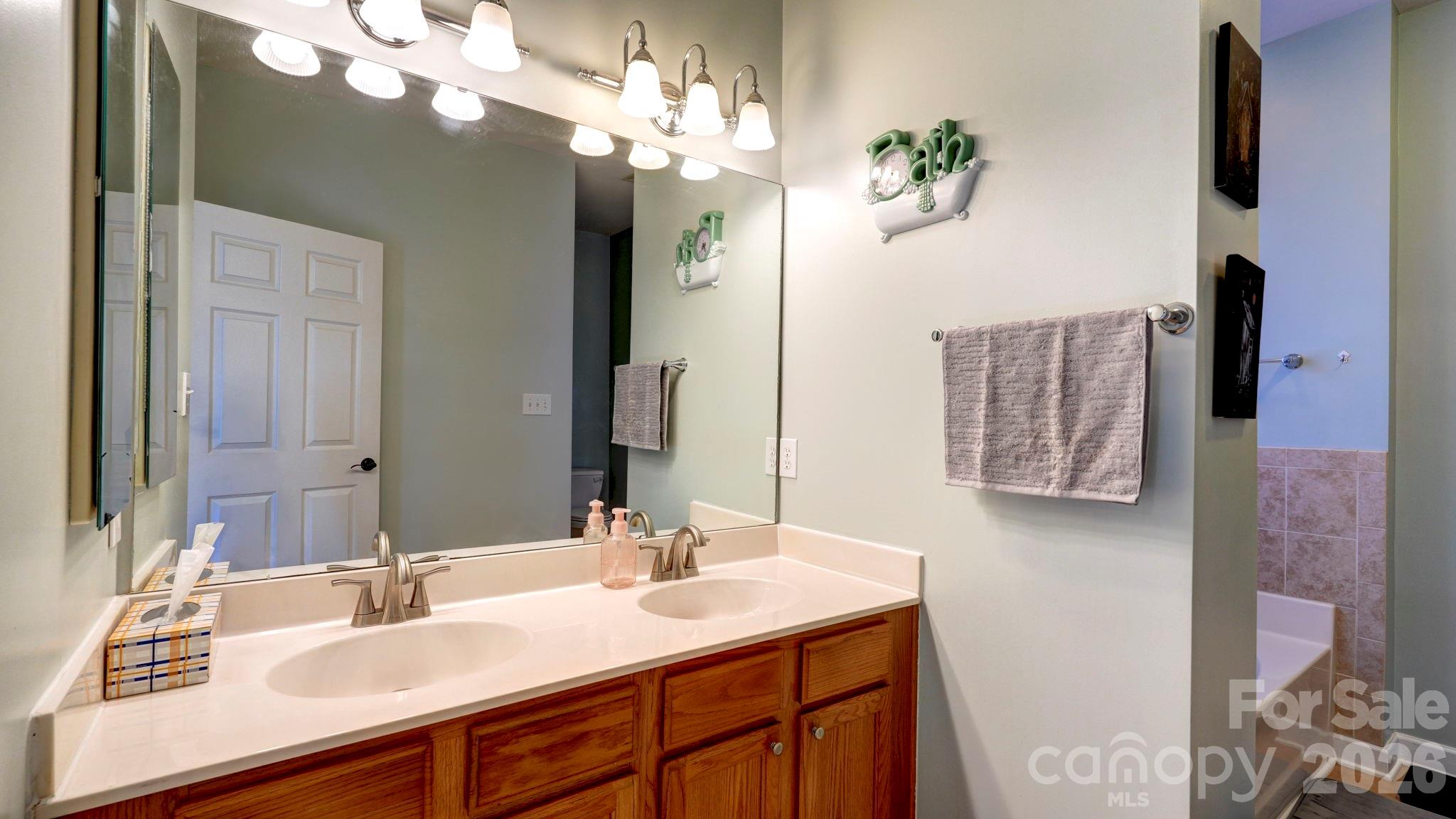 8423 Meadowcreek Village Drive — Locust
