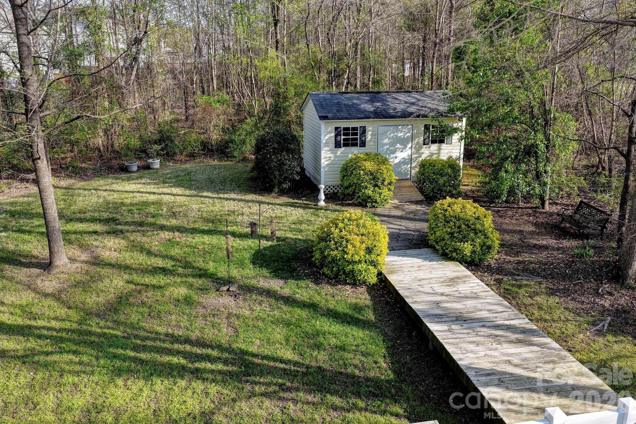 8423 Meadowcreek Village Drive — Locust