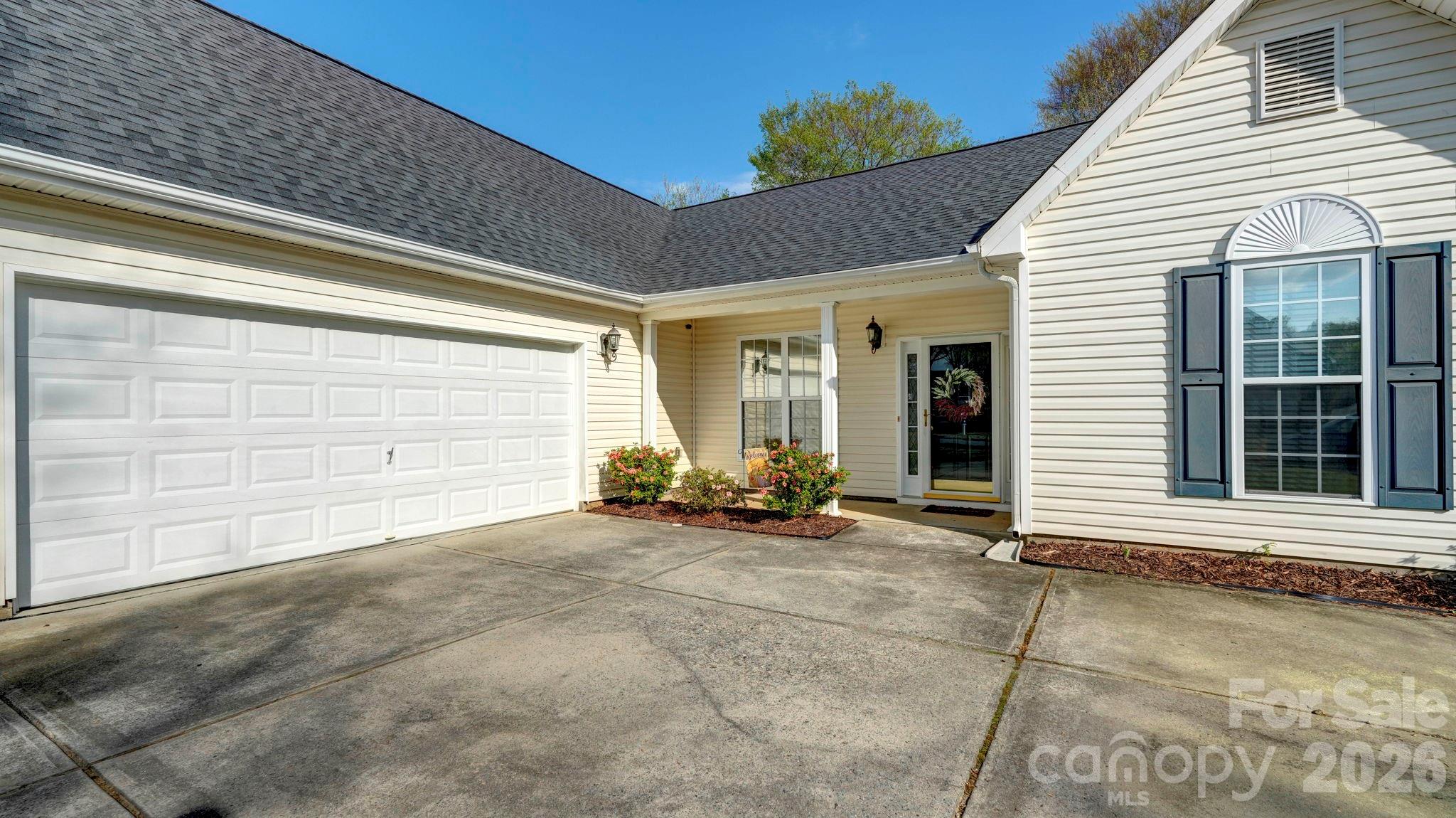 8423 Meadowcreek Village Drive — Locust
