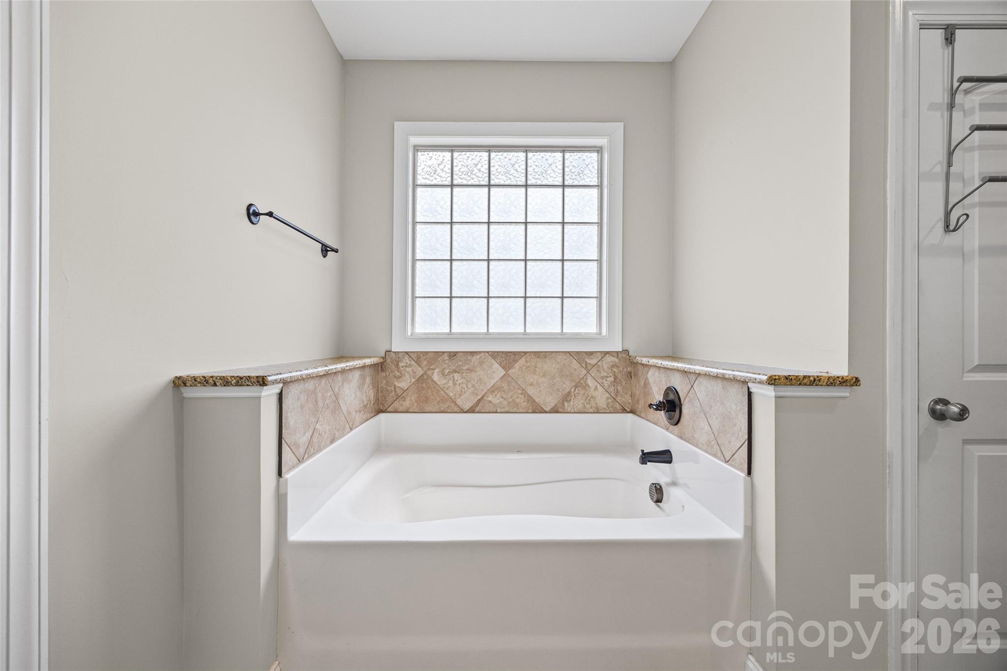 324 Kerrydale Court — Clover