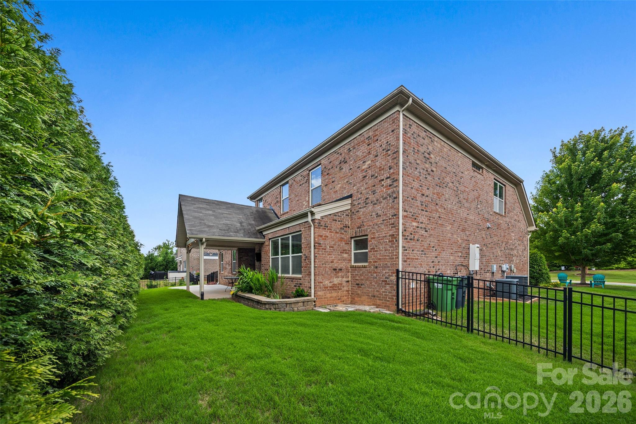 324 Kerrydale Court — Clover