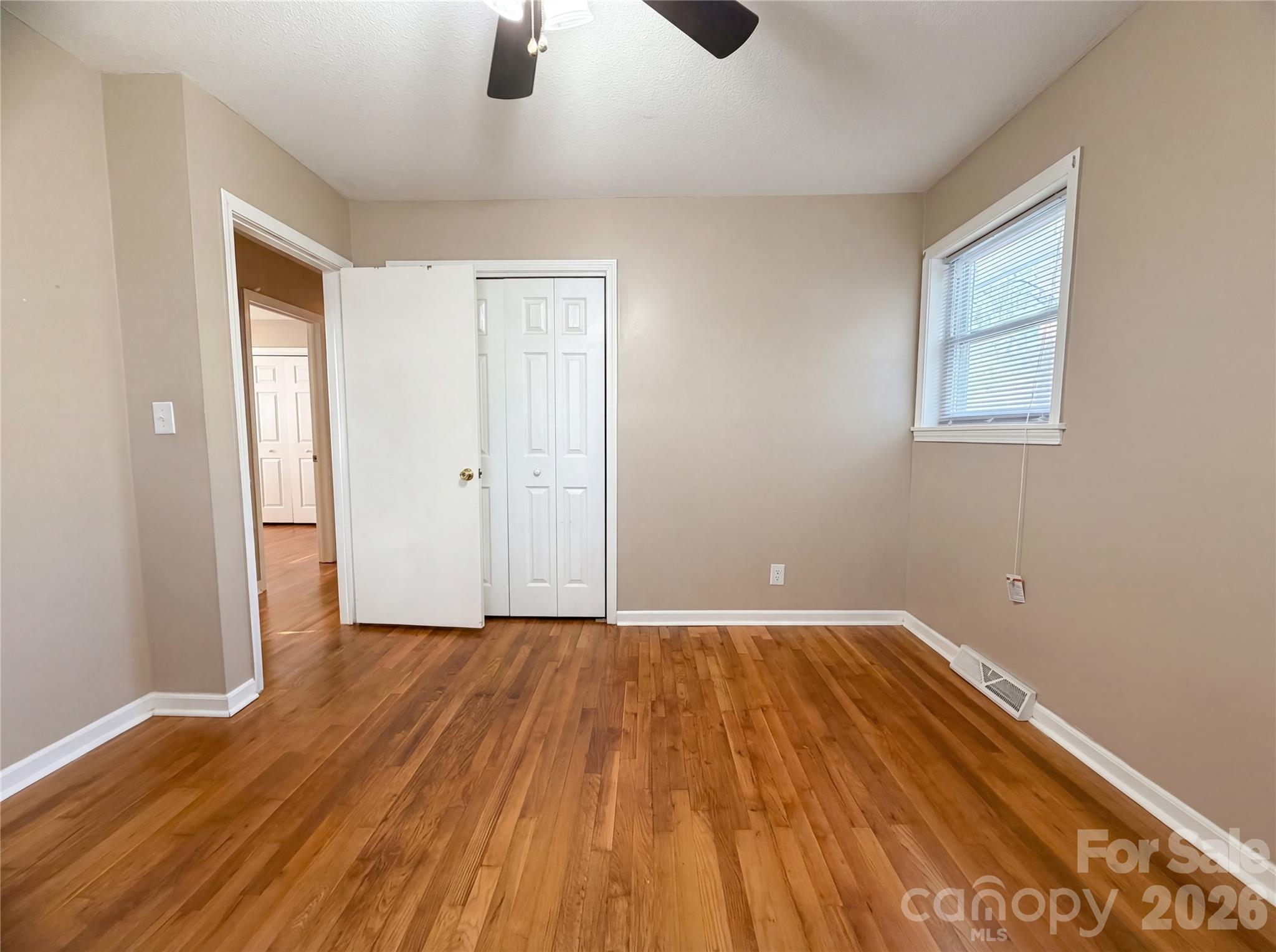290 Salem Avenue — Dallas
