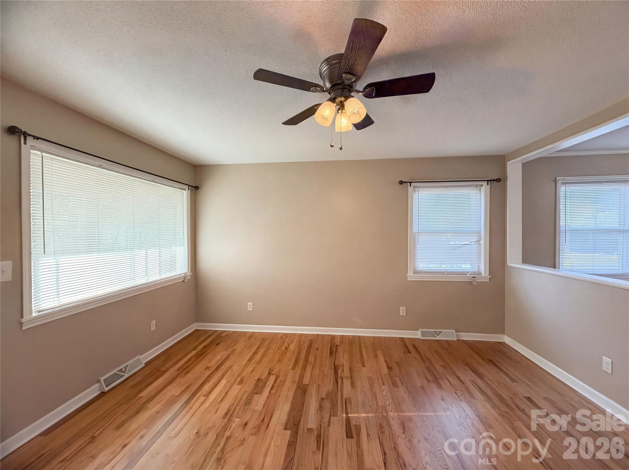 290 Salem Avenue — Dallas