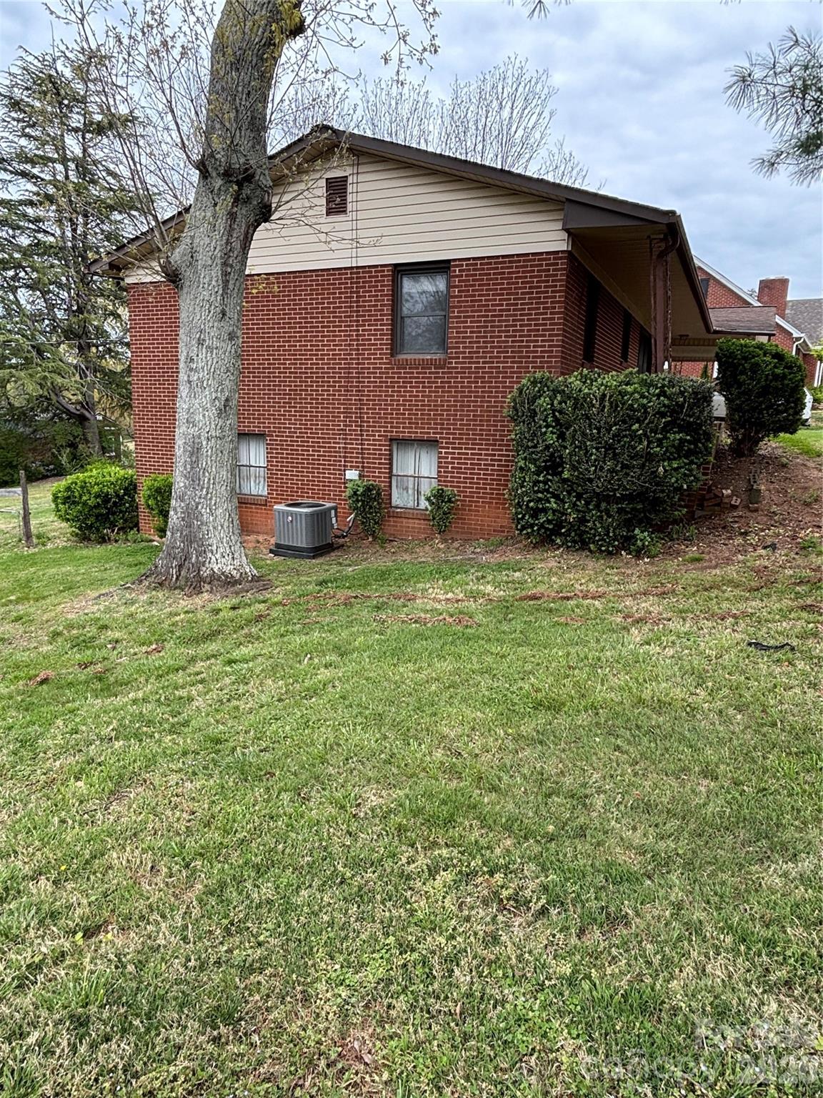 819 N Piedmont Avenue — Kings Mountain