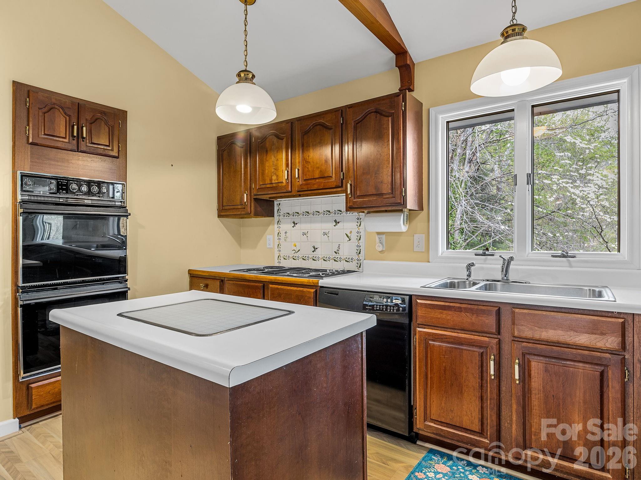 140 Meadowlark Drive — Tryon