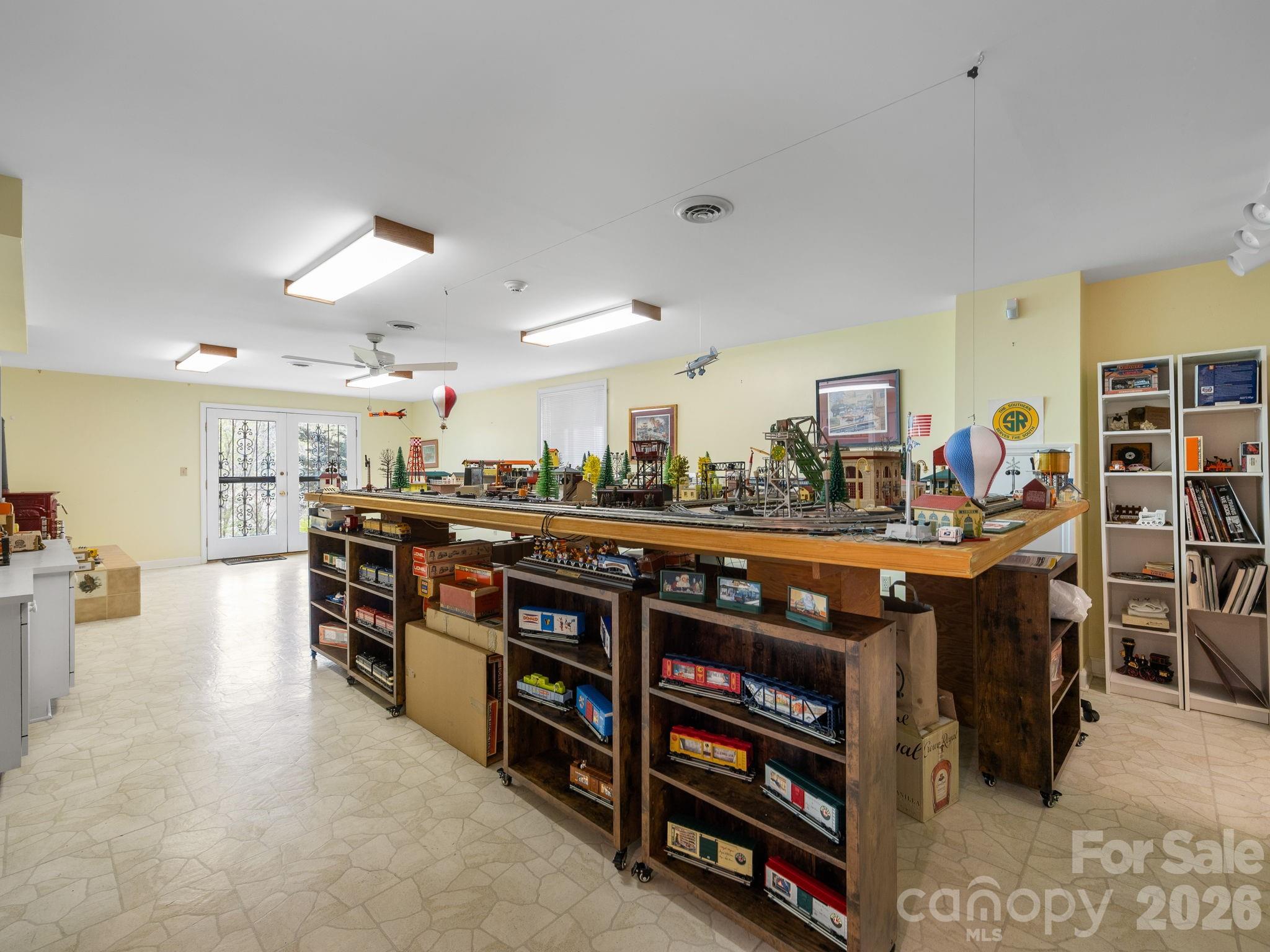 140 Meadowlark Drive — Tryon
