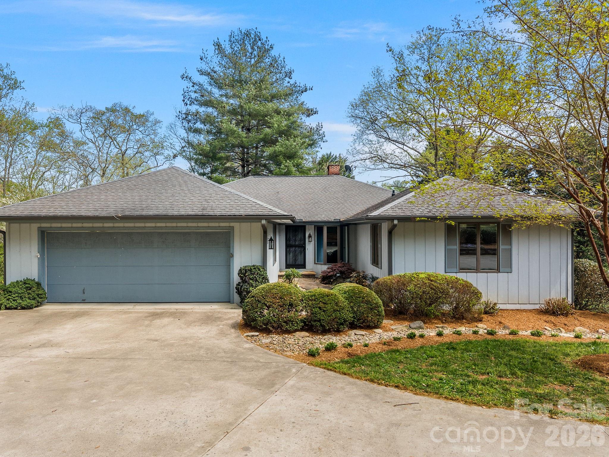 140 Meadowlark Drive — Tryon