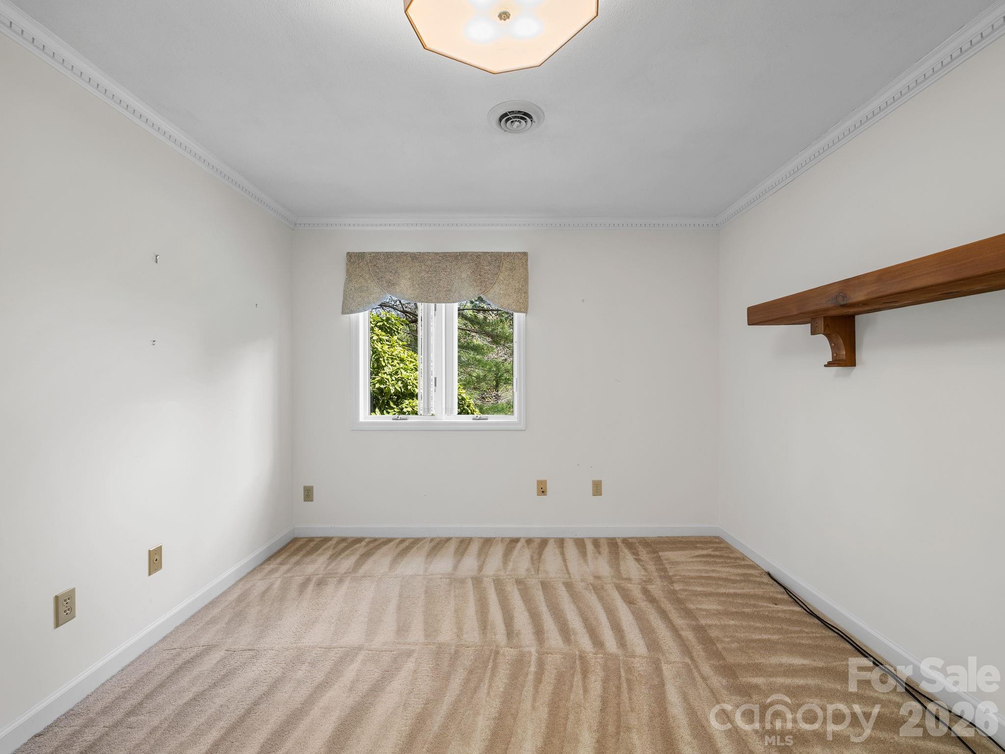 140 Meadowlark Drive — Tryon