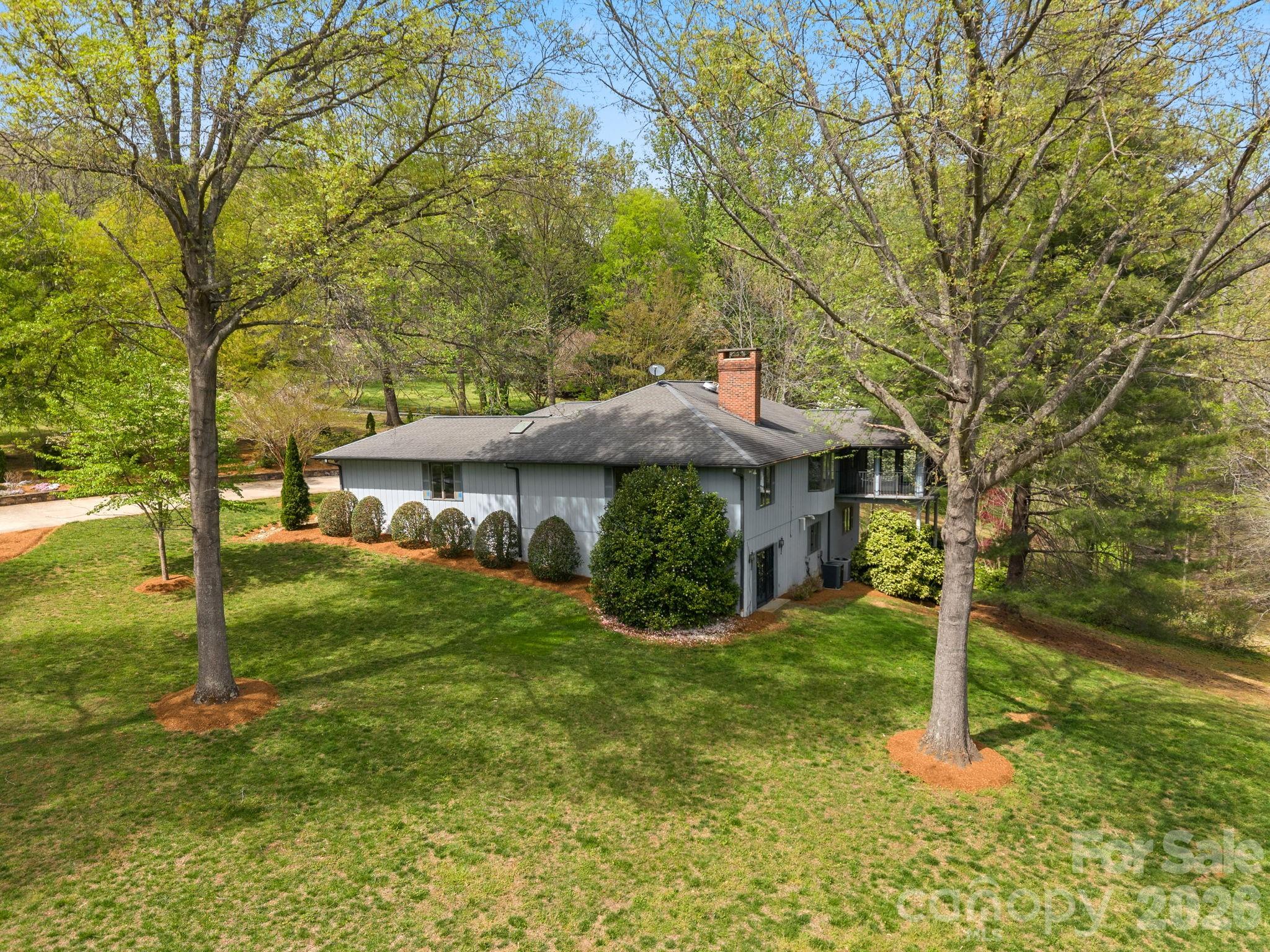 140 Meadowlark Drive — Tryon