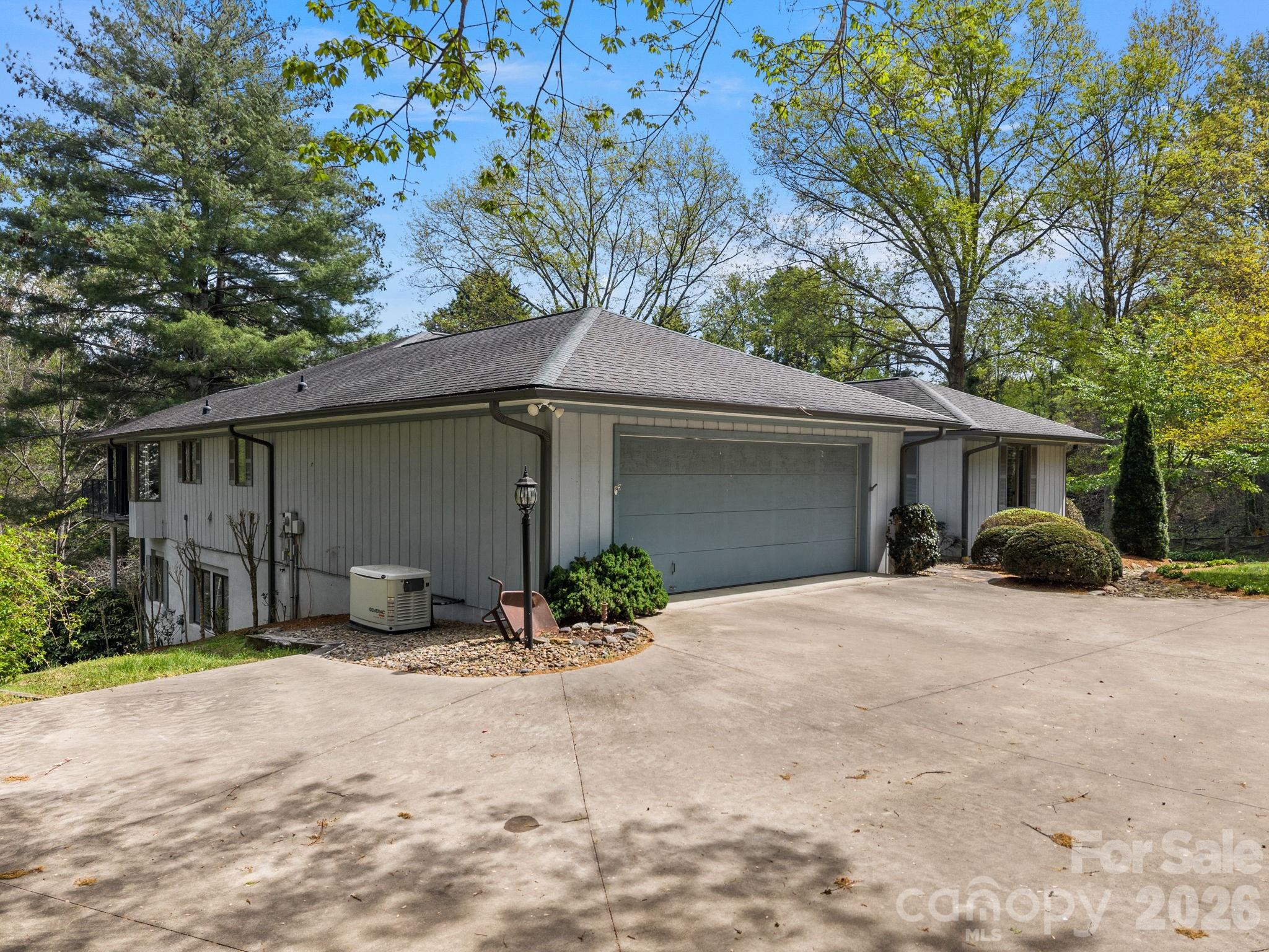 140 Meadowlark Drive — Tryon