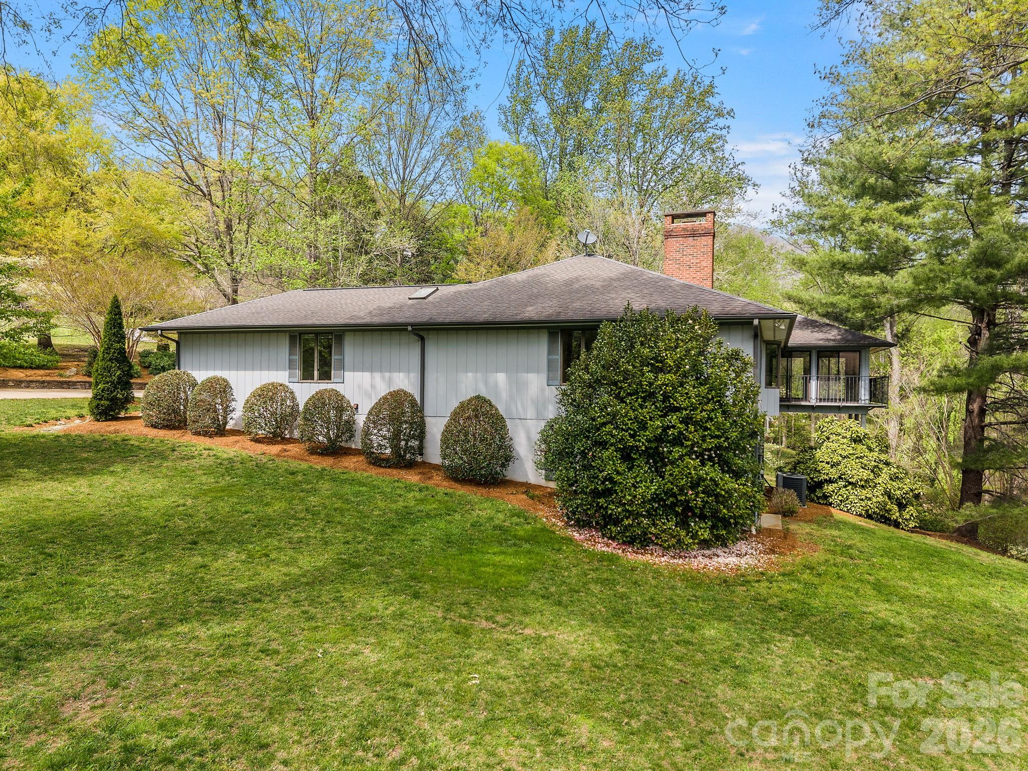 140 Meadowlark Drive — Tryon