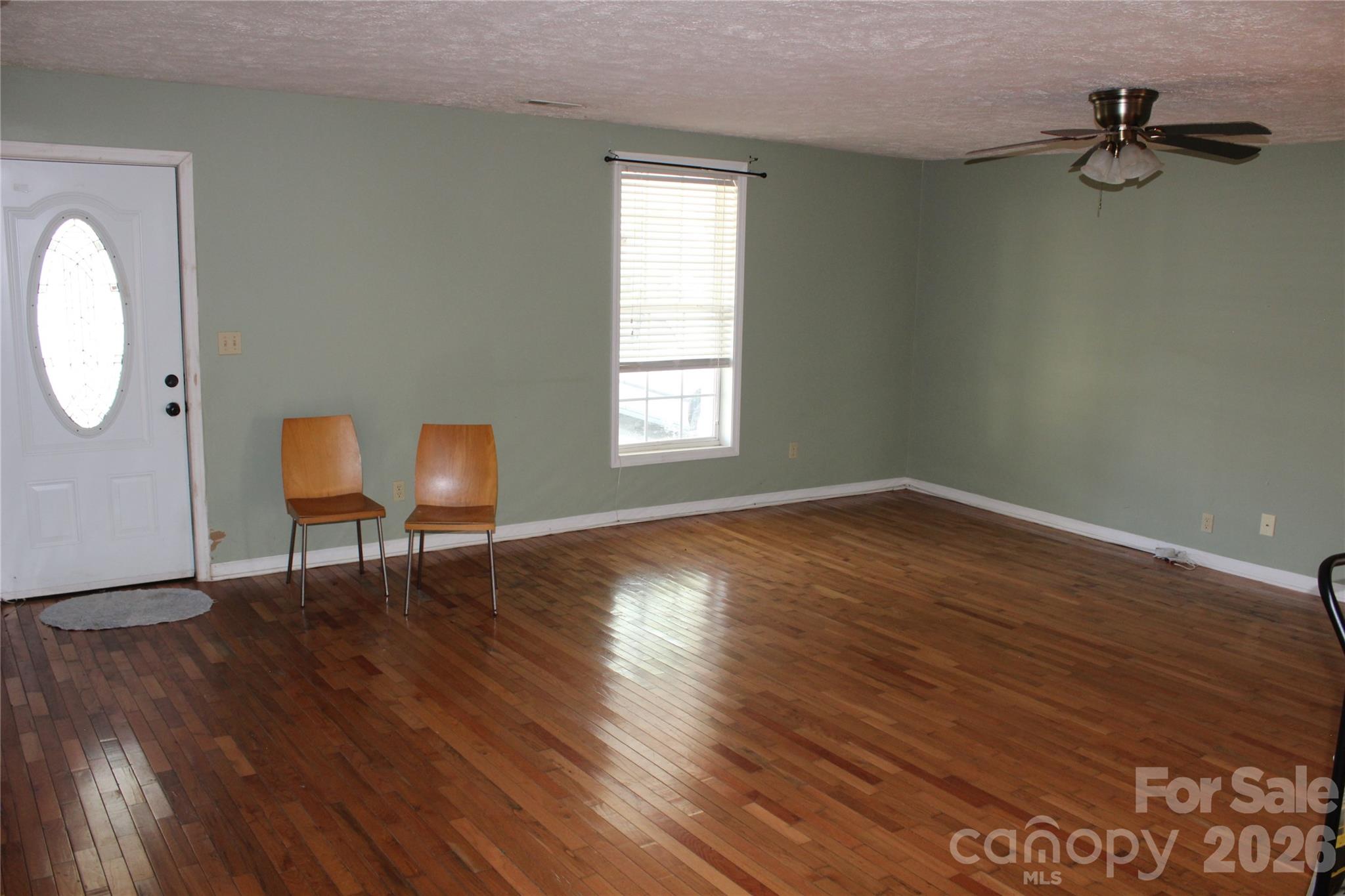 718 Live Oak Street — Shelby
