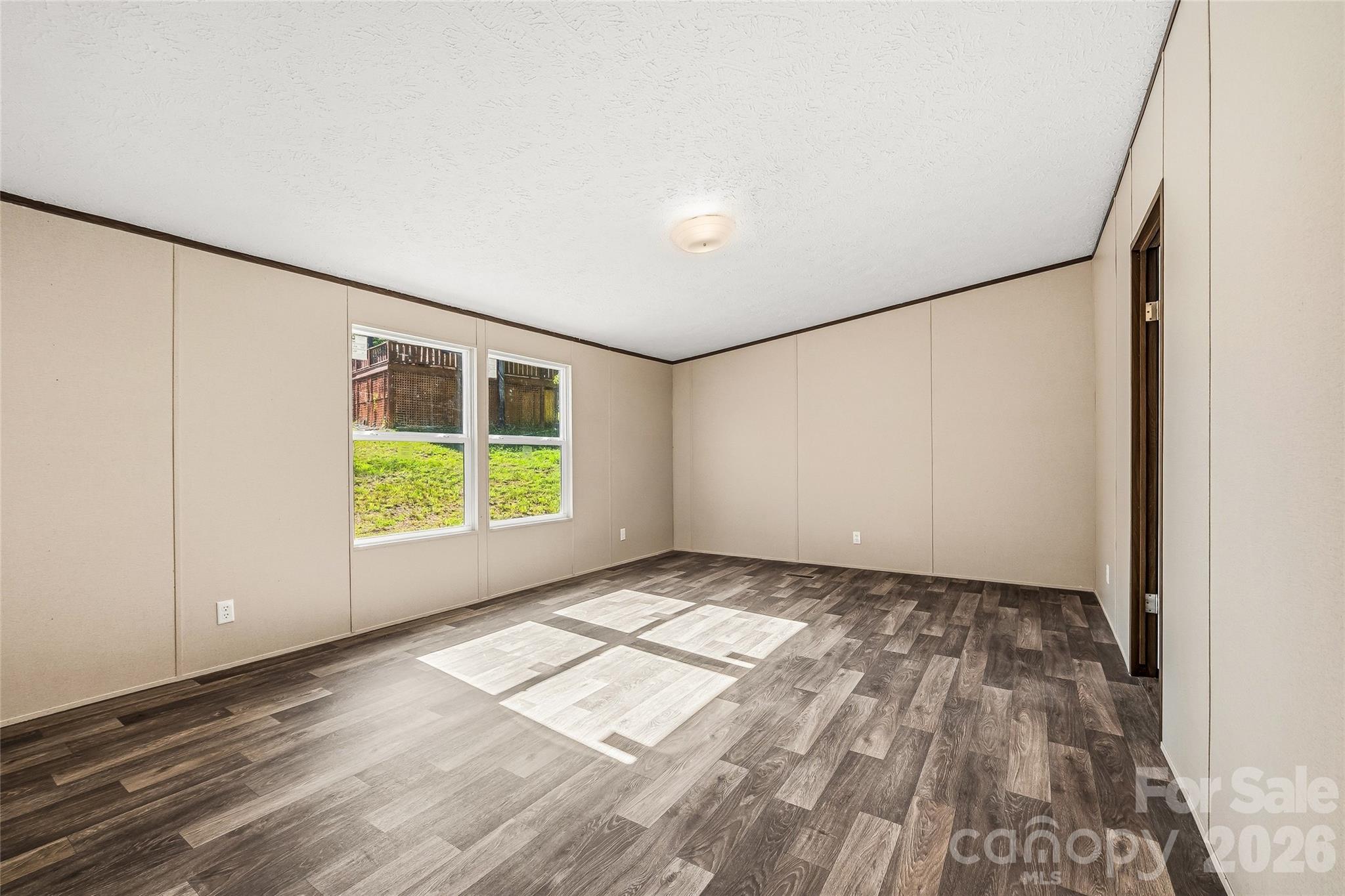 45 Alan Retreat Road — Hendersonville