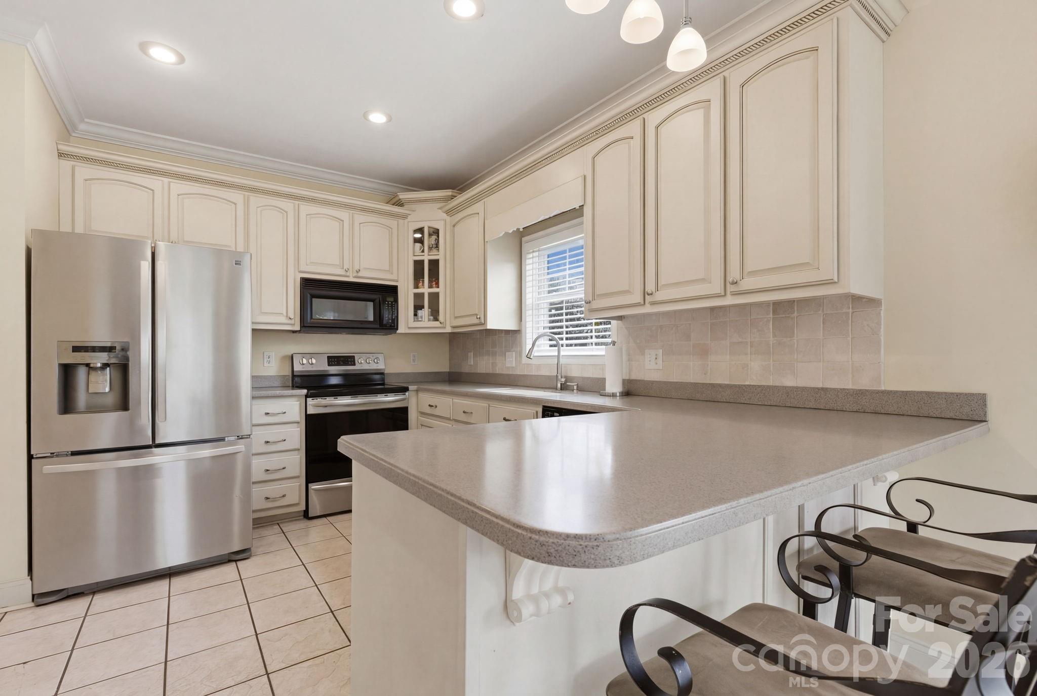 5518 Land Harbour Drive — Granite Falls