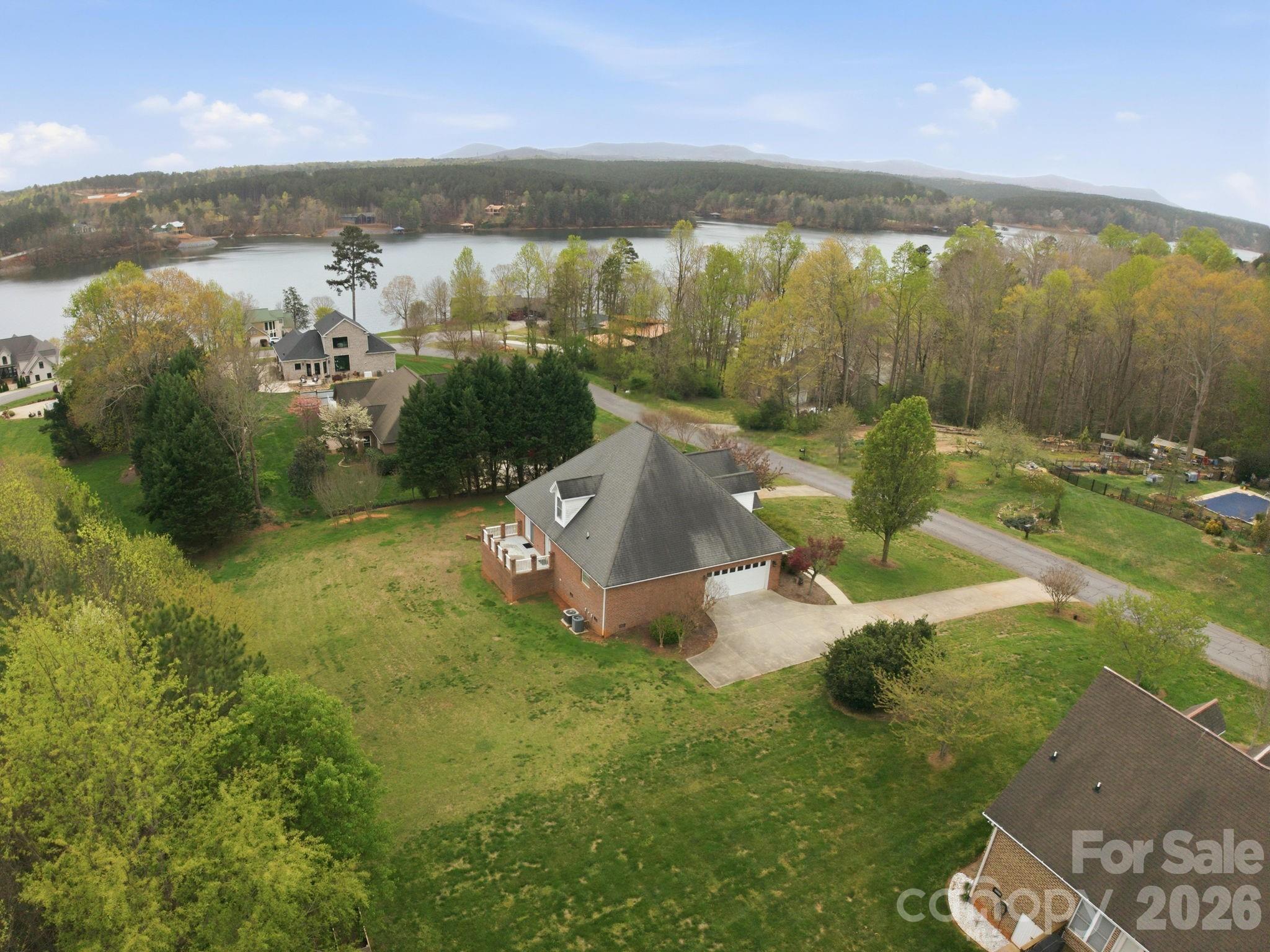 5518 Land Harbour Drive — Granite Falls