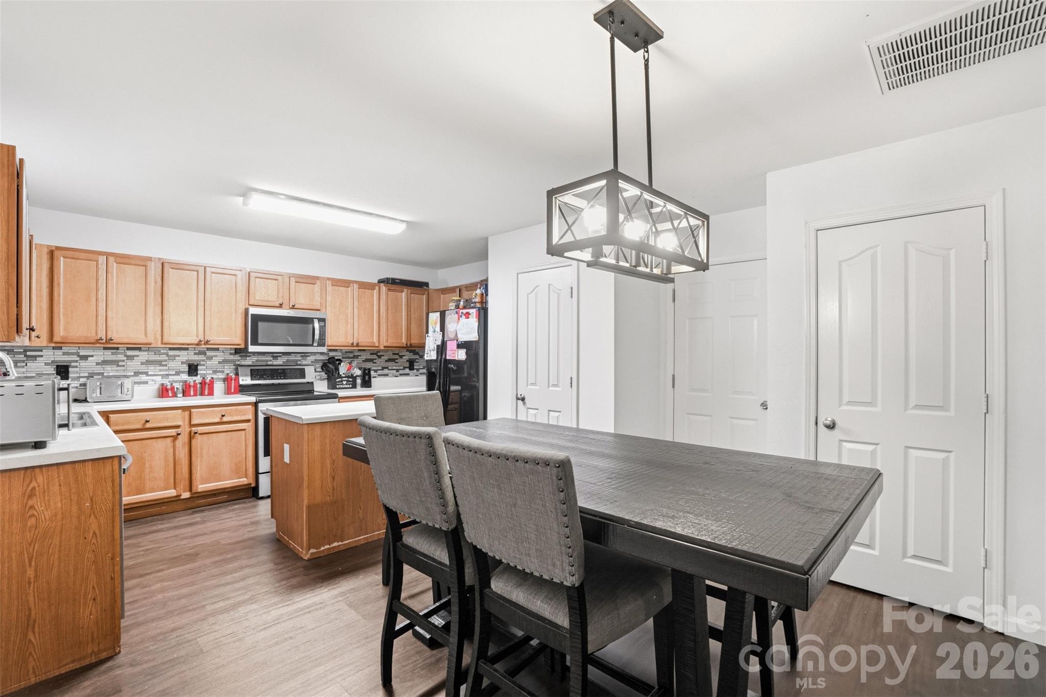 1217 Jordans Pond Lane — Charlotte