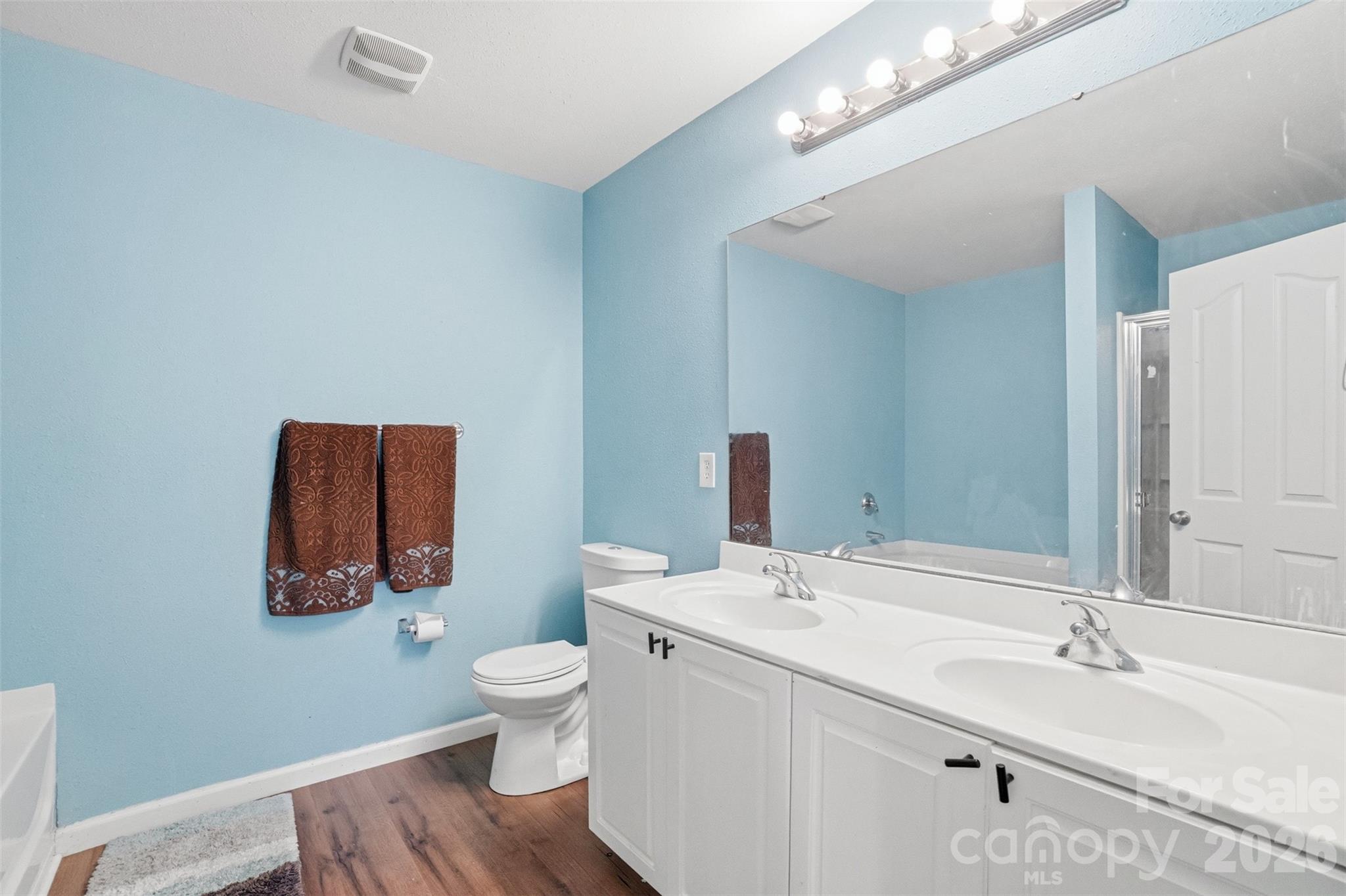 1217 Jordans Pond Lane — Charlotte