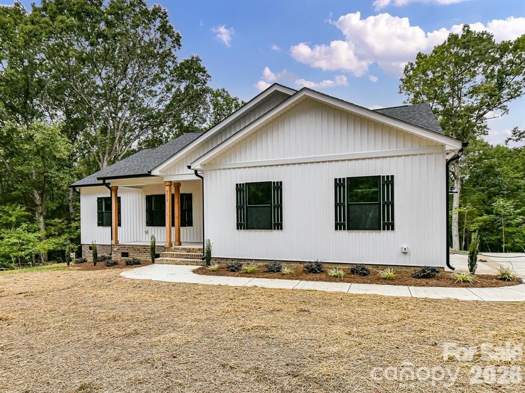 6720 Jesse Rushing Road — Marshville
