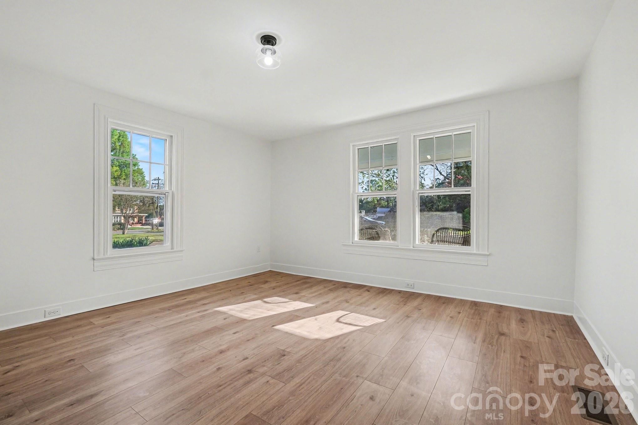 353 Kelly Street — Statesville