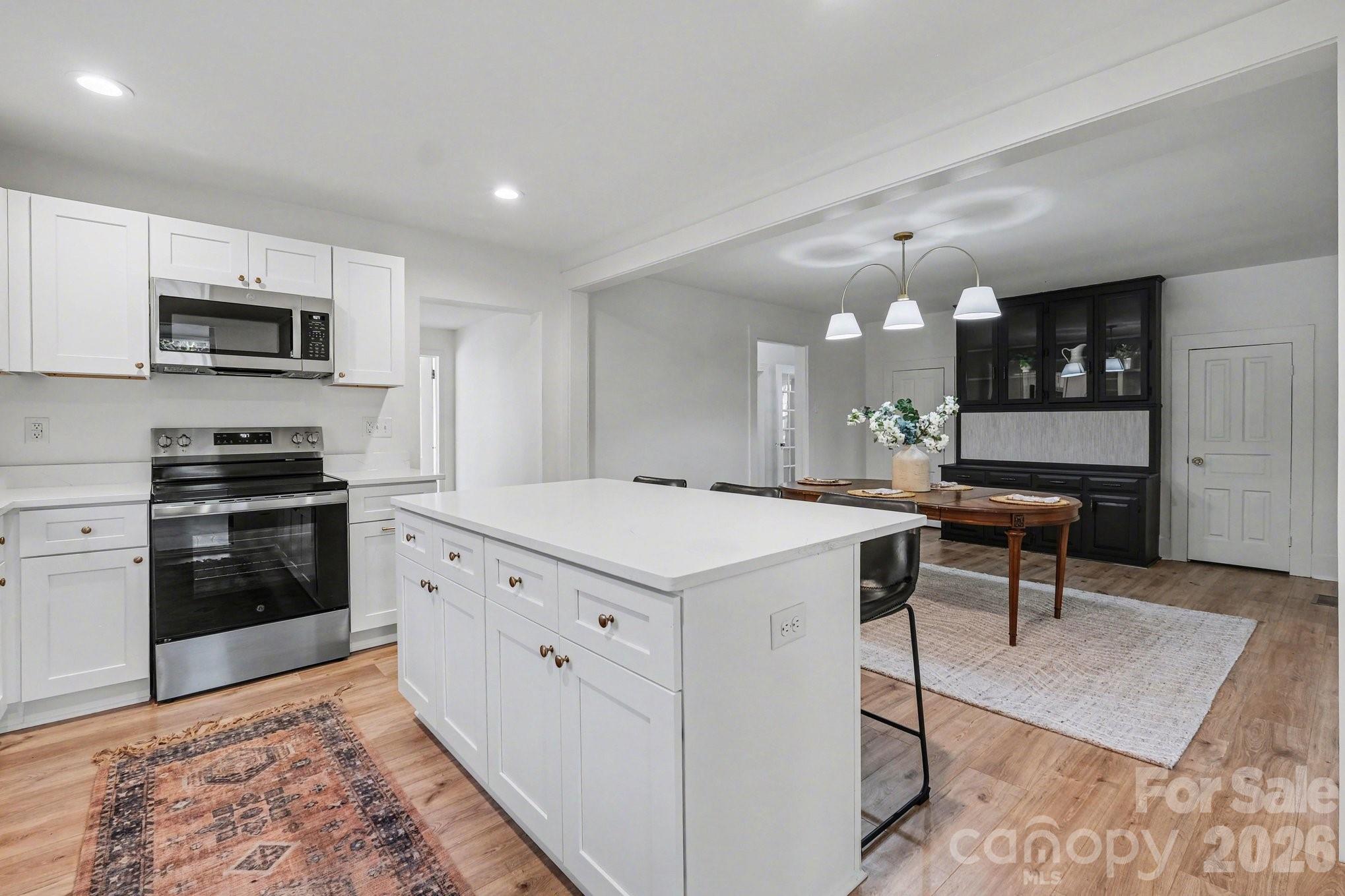 353 Kelly Street — Statesville