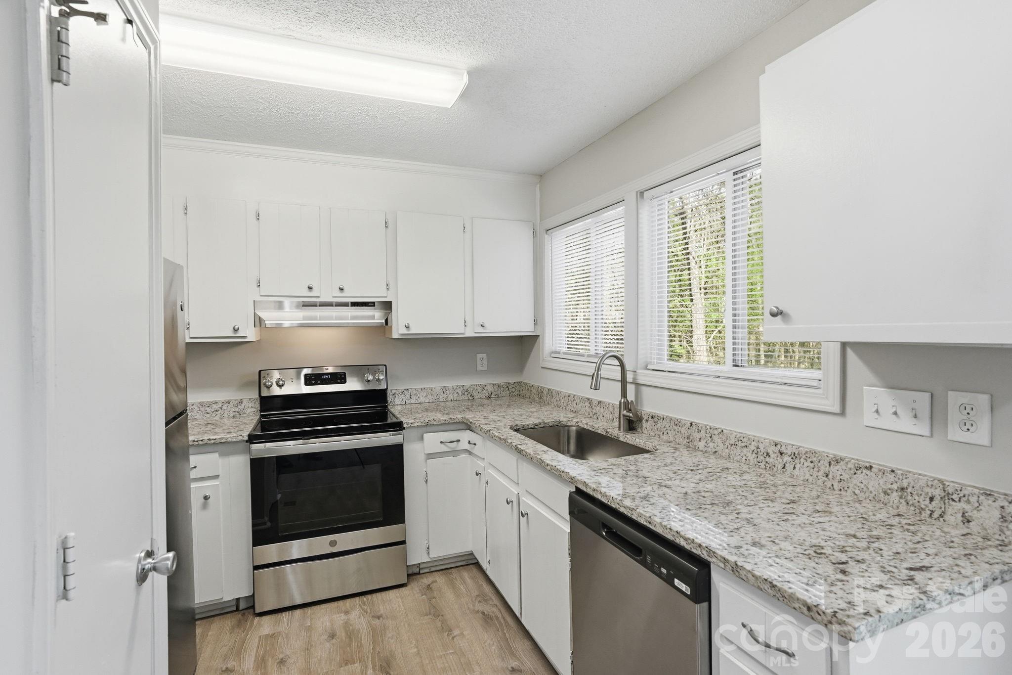 12023 Rock Canyon Drive — Charlotte