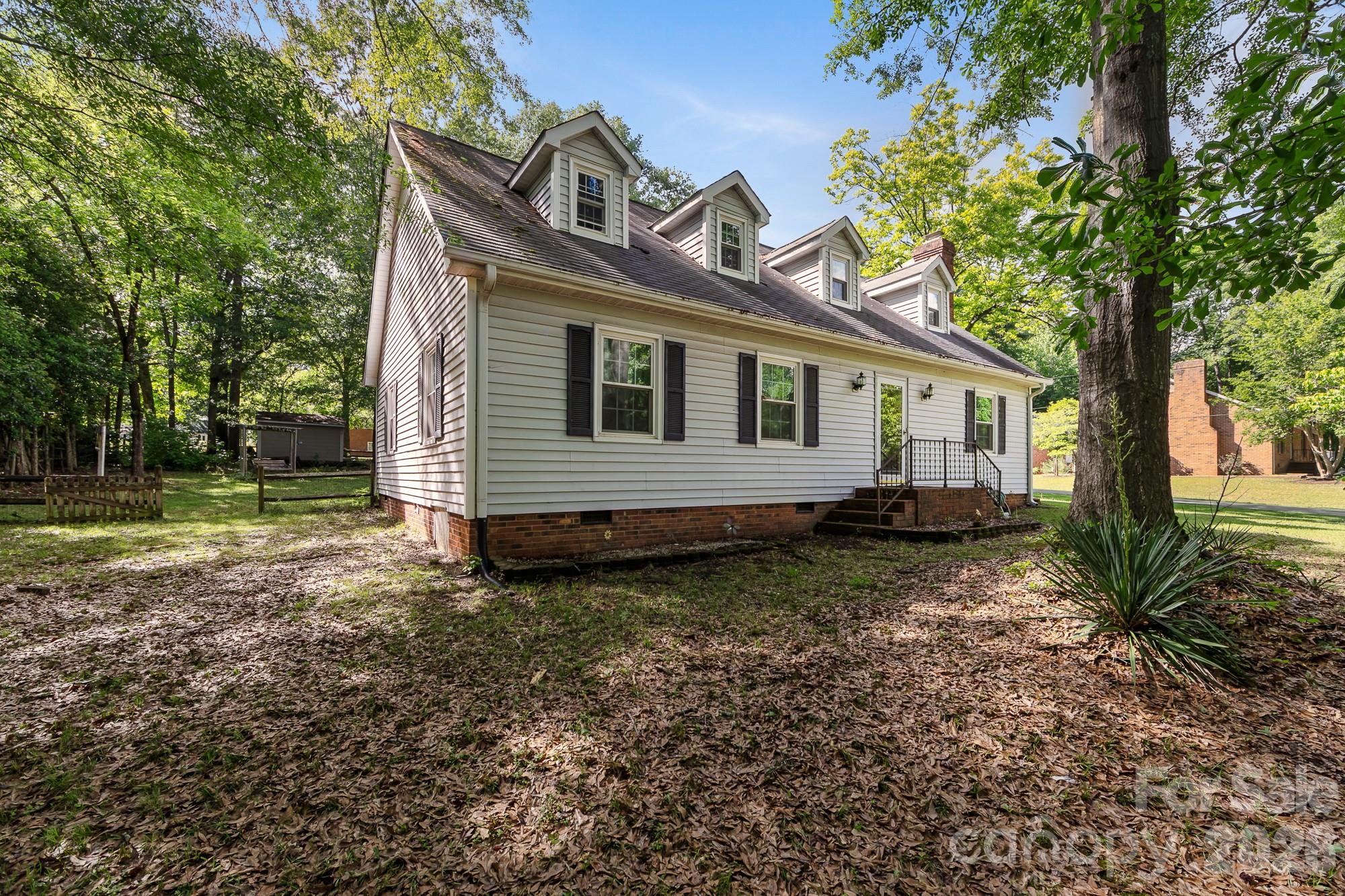1107 Hardin Drive — Shelby