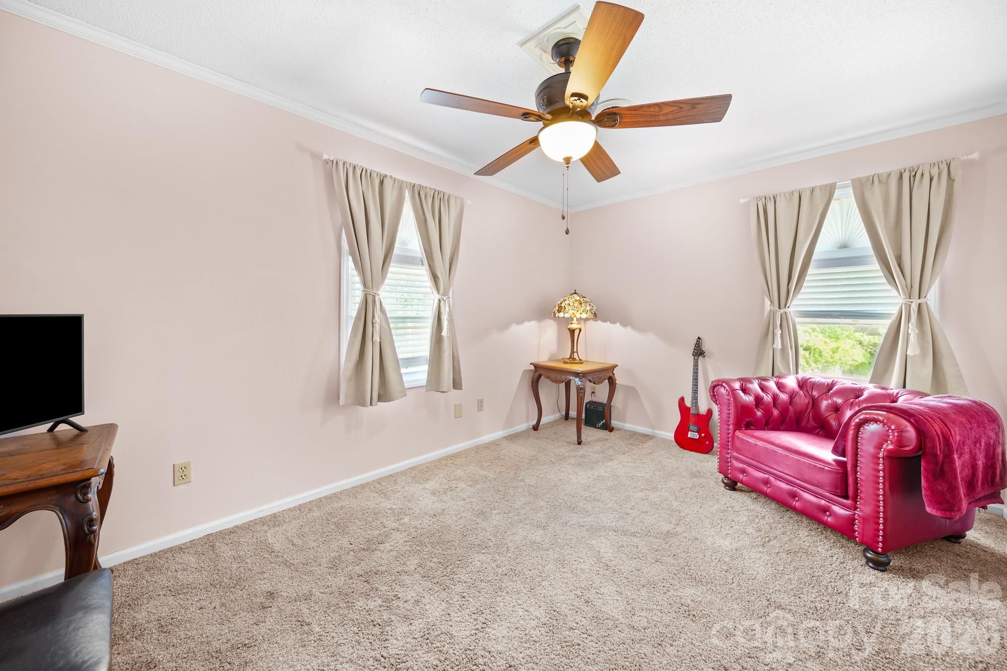 253 Allenton Street — Norwood