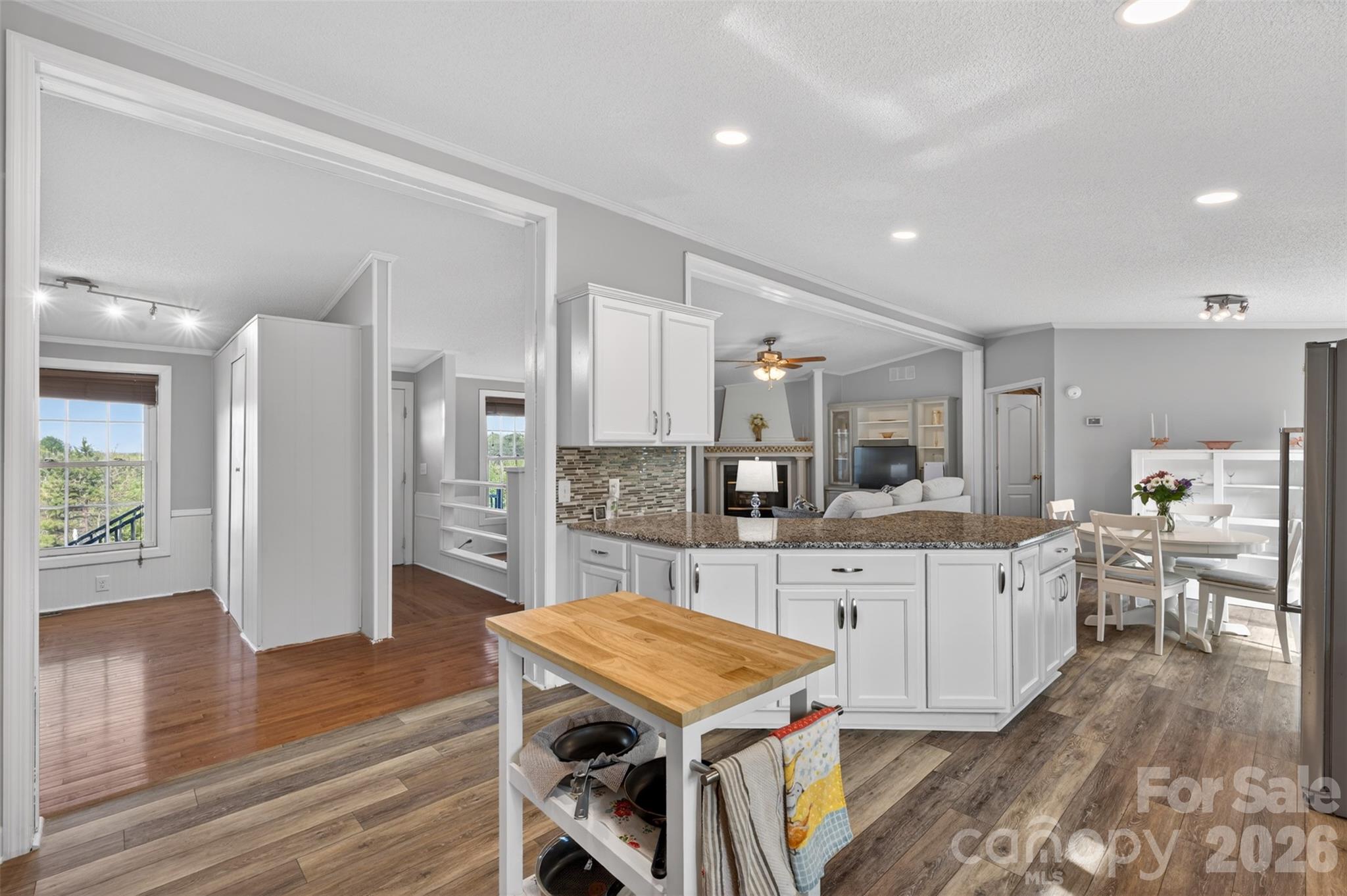 4352 Anderson Mountain Road — Maiden