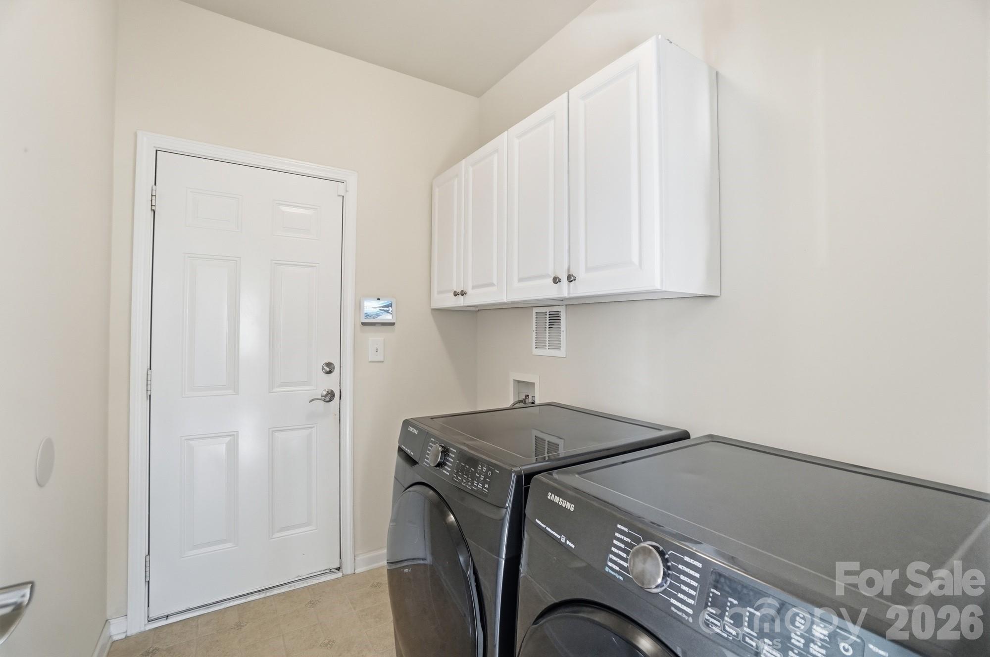 6712 Old Persimmon Drive — Charlotte