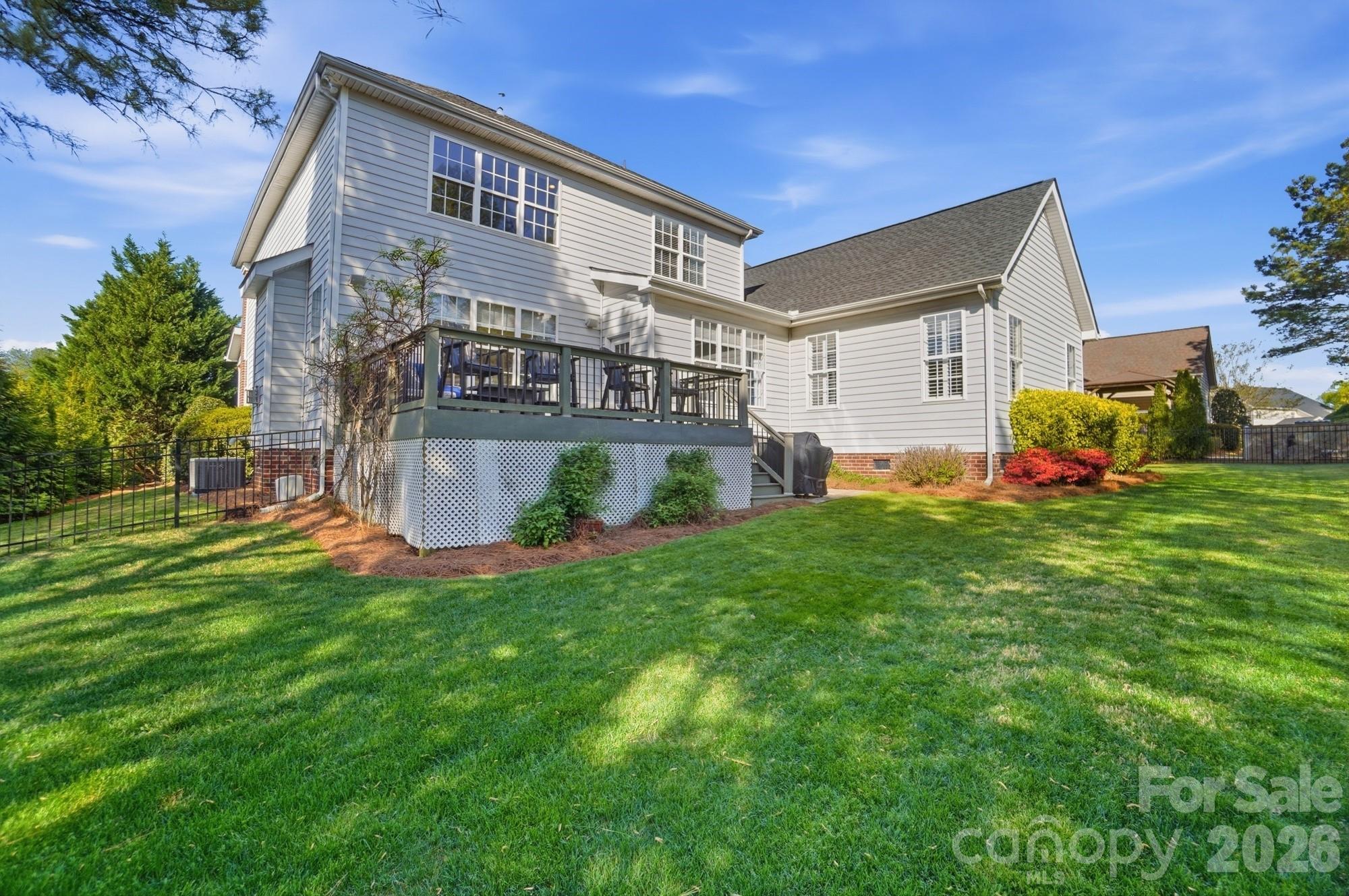 6712 Old Persimmon Drive — Charlotte