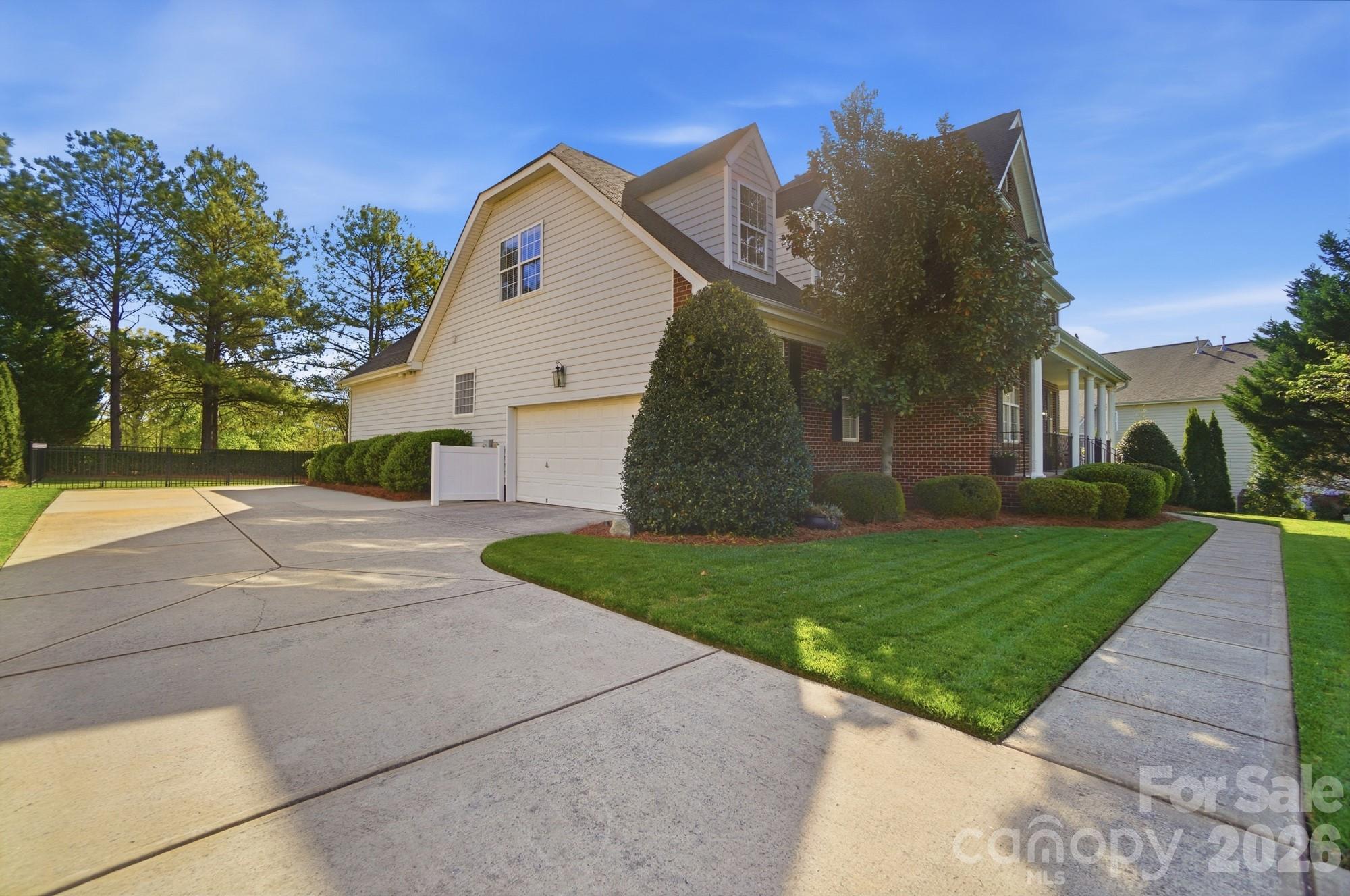 6712 Old Persimmon Drive — Charlotte