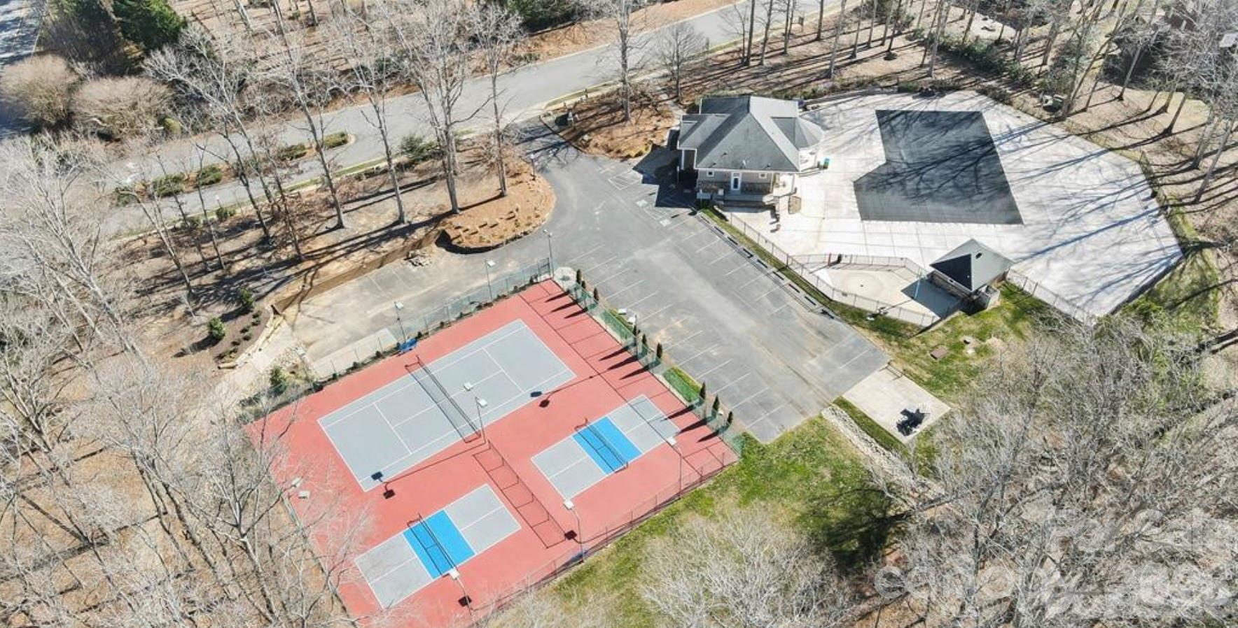 6712 Old Persimmon Drive — Charlotte