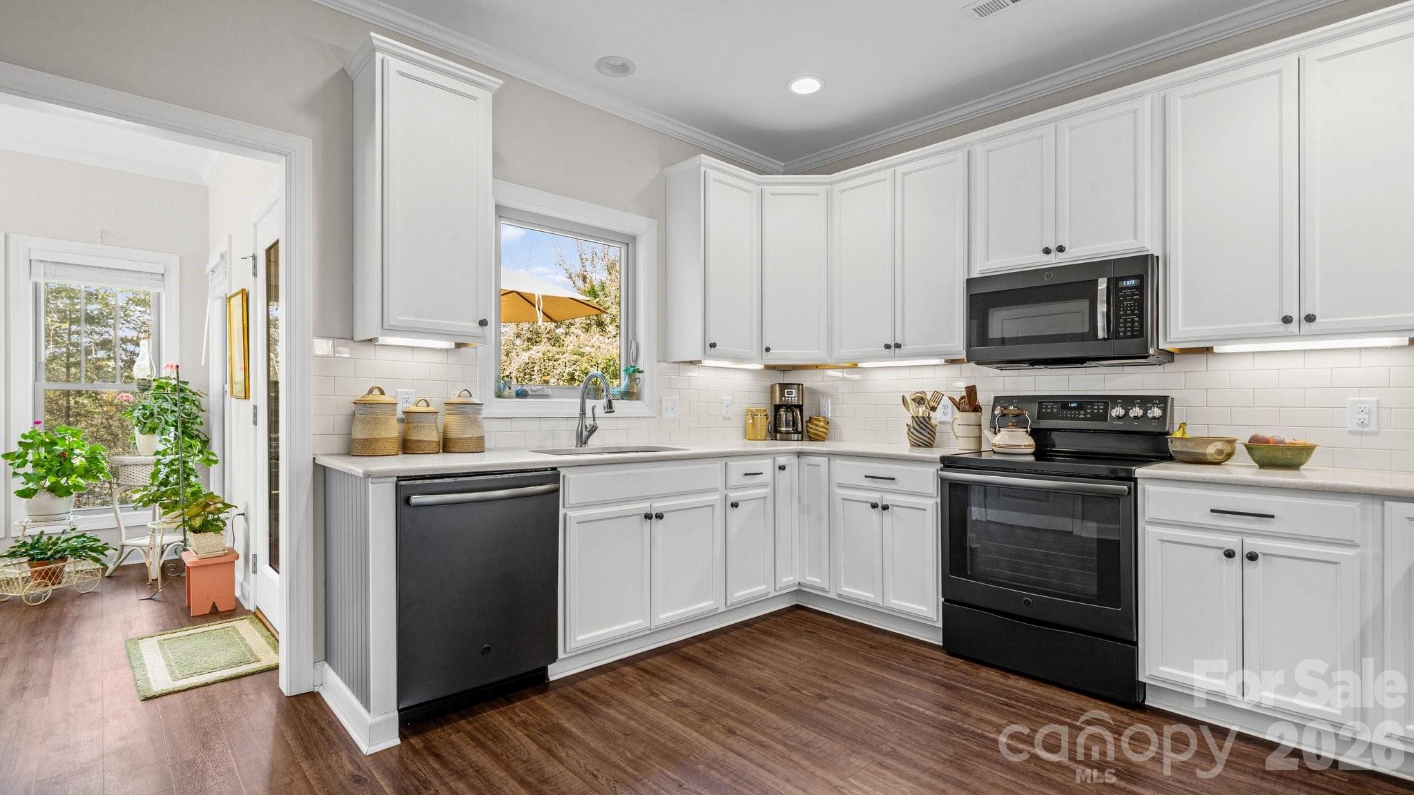 830 Iris Lane — Newton