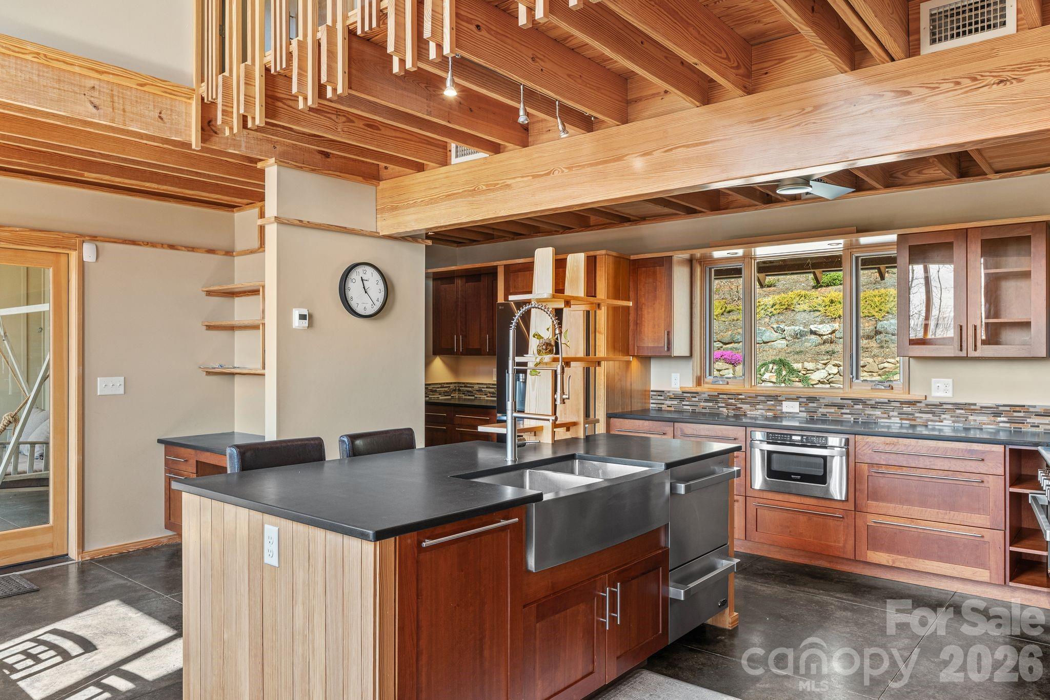 588 Long Branch Road — Swannanoa