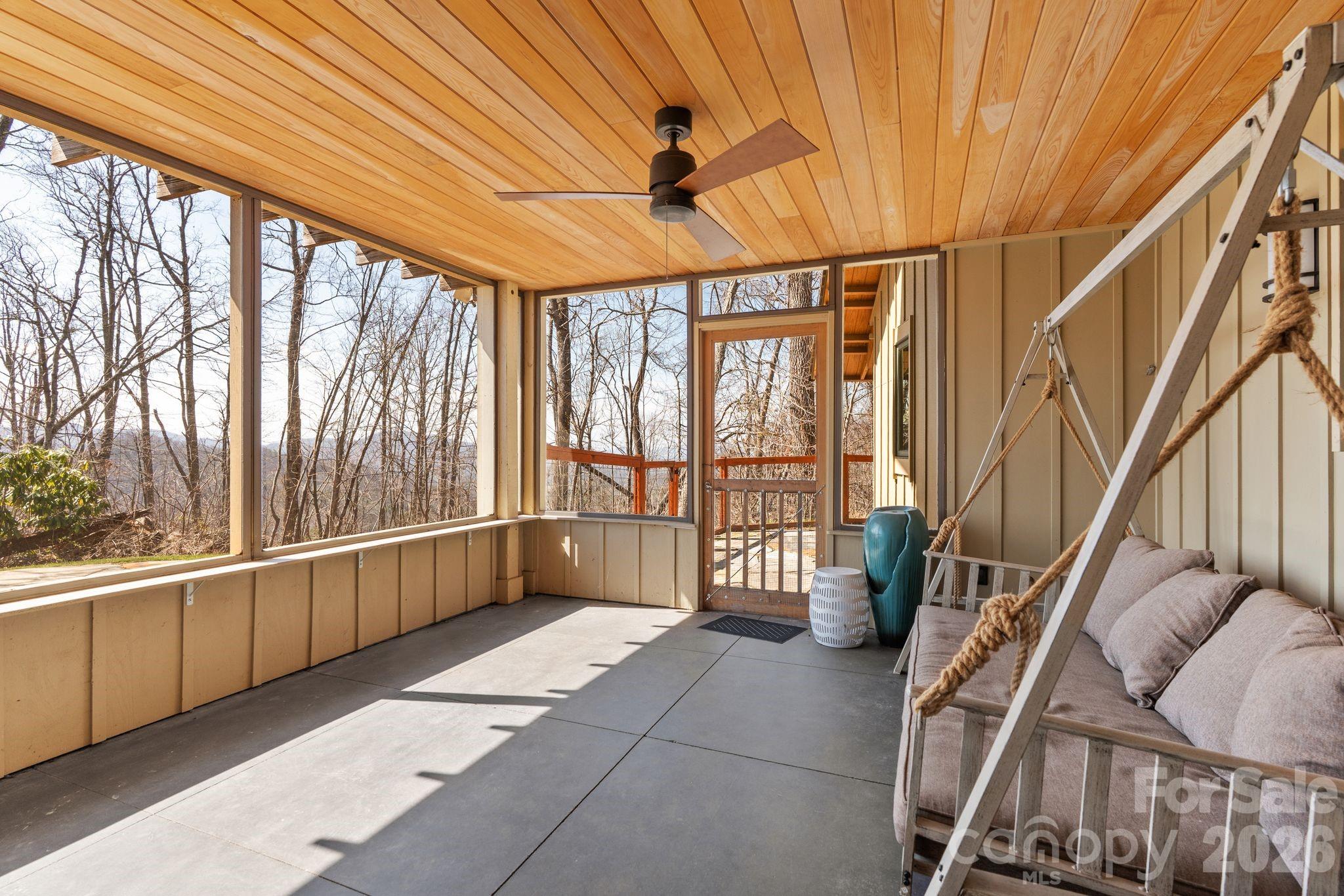 588 Long Branch Road — Swannanoa