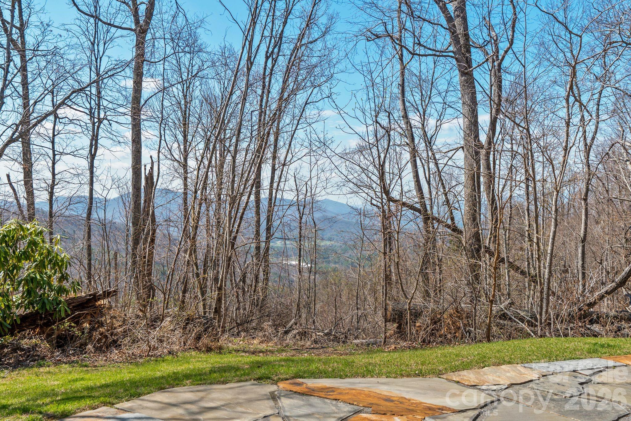 588 Long Branch Road — Swannanoa