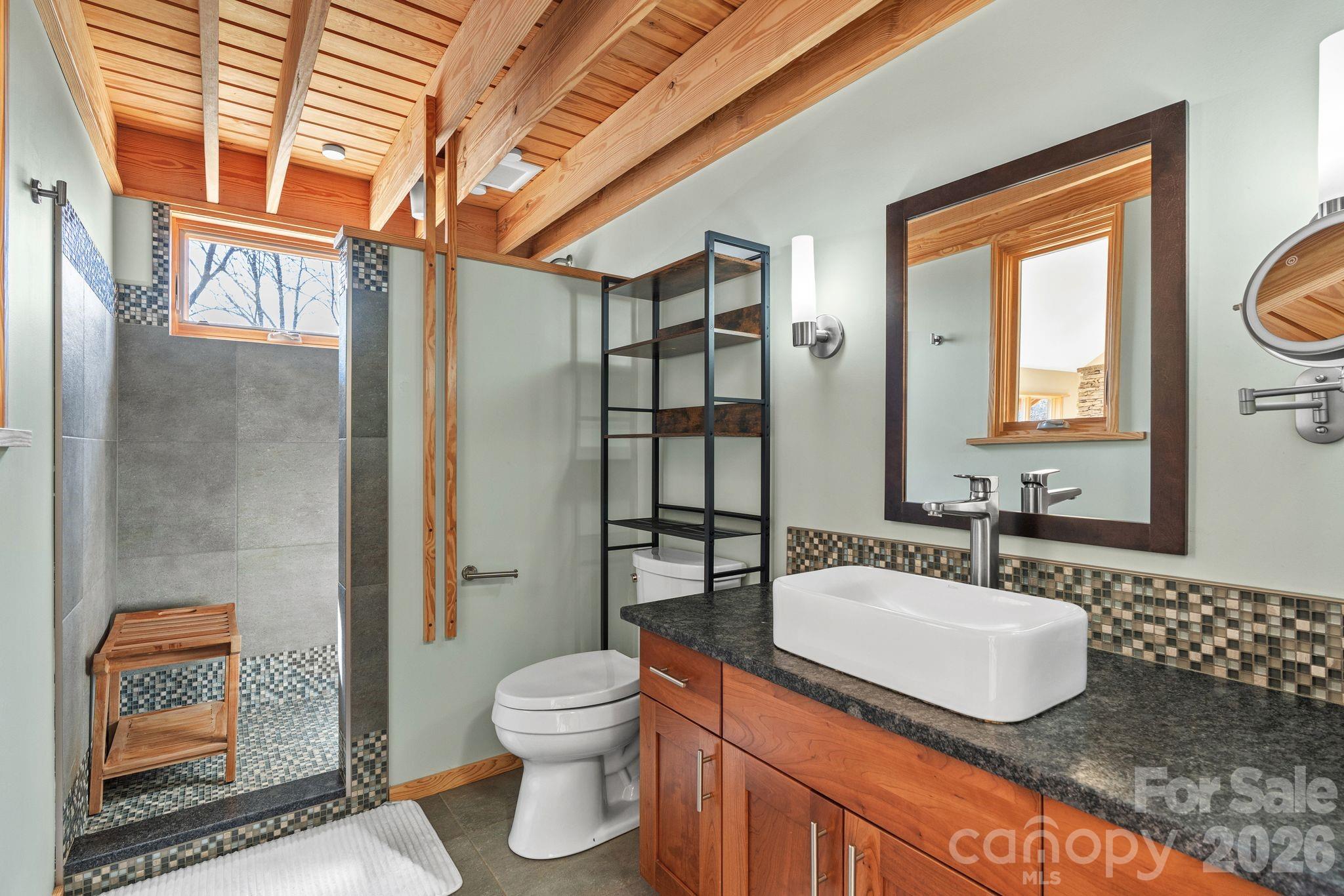 588 Long Branch Road — Swannanoa