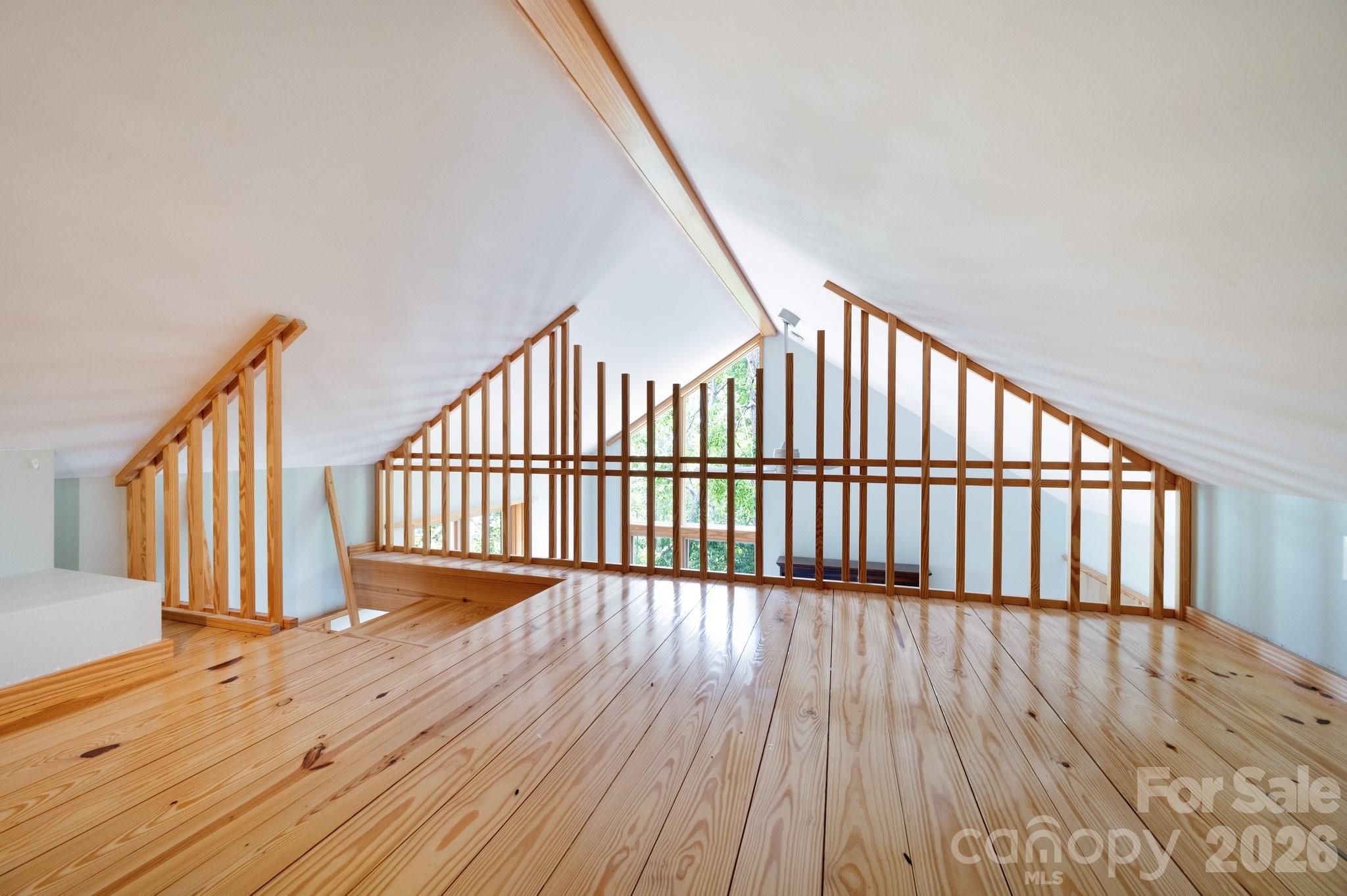 588 Long Branch Road — Swannanoa