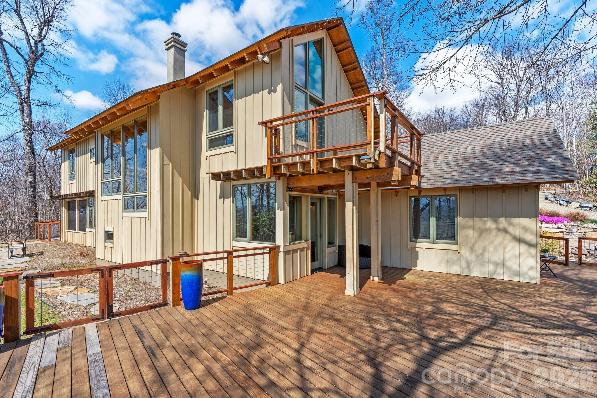 588 Long Branch Road — Swannanoa