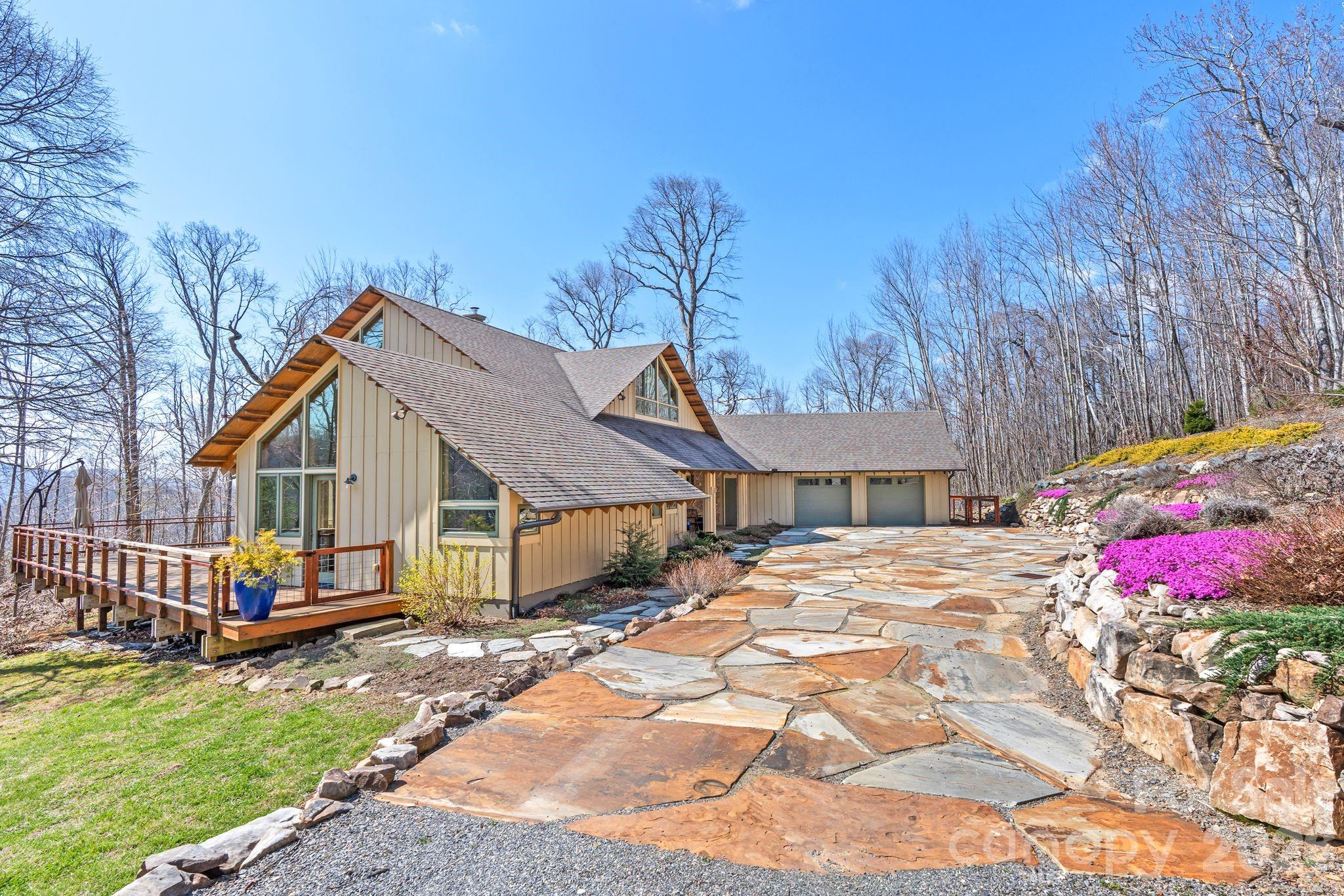 588 Long Branch Road — Swannanoa